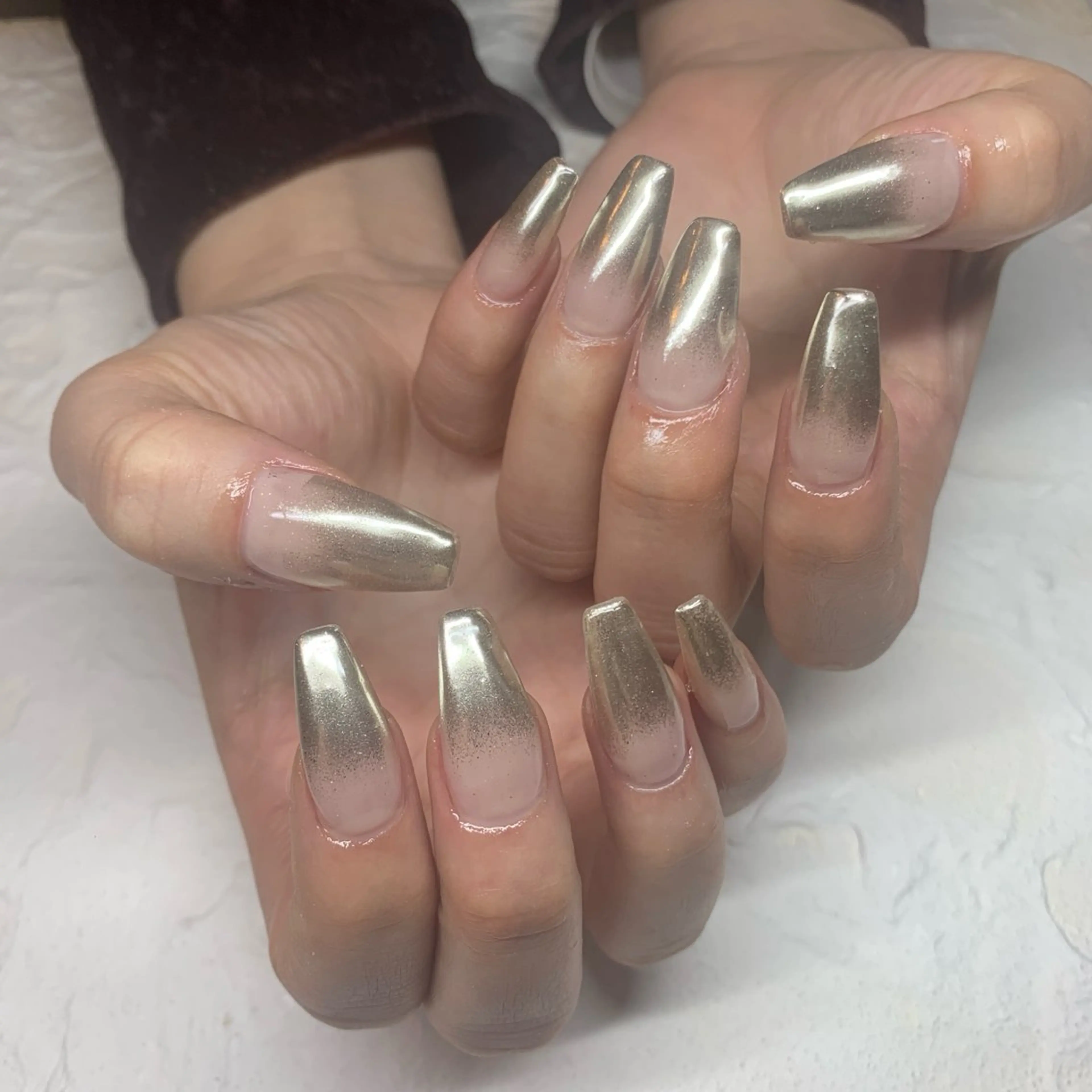 ネイル ミラーネイル 赤色 スカルプネイル happiness nailのネイルデザイン