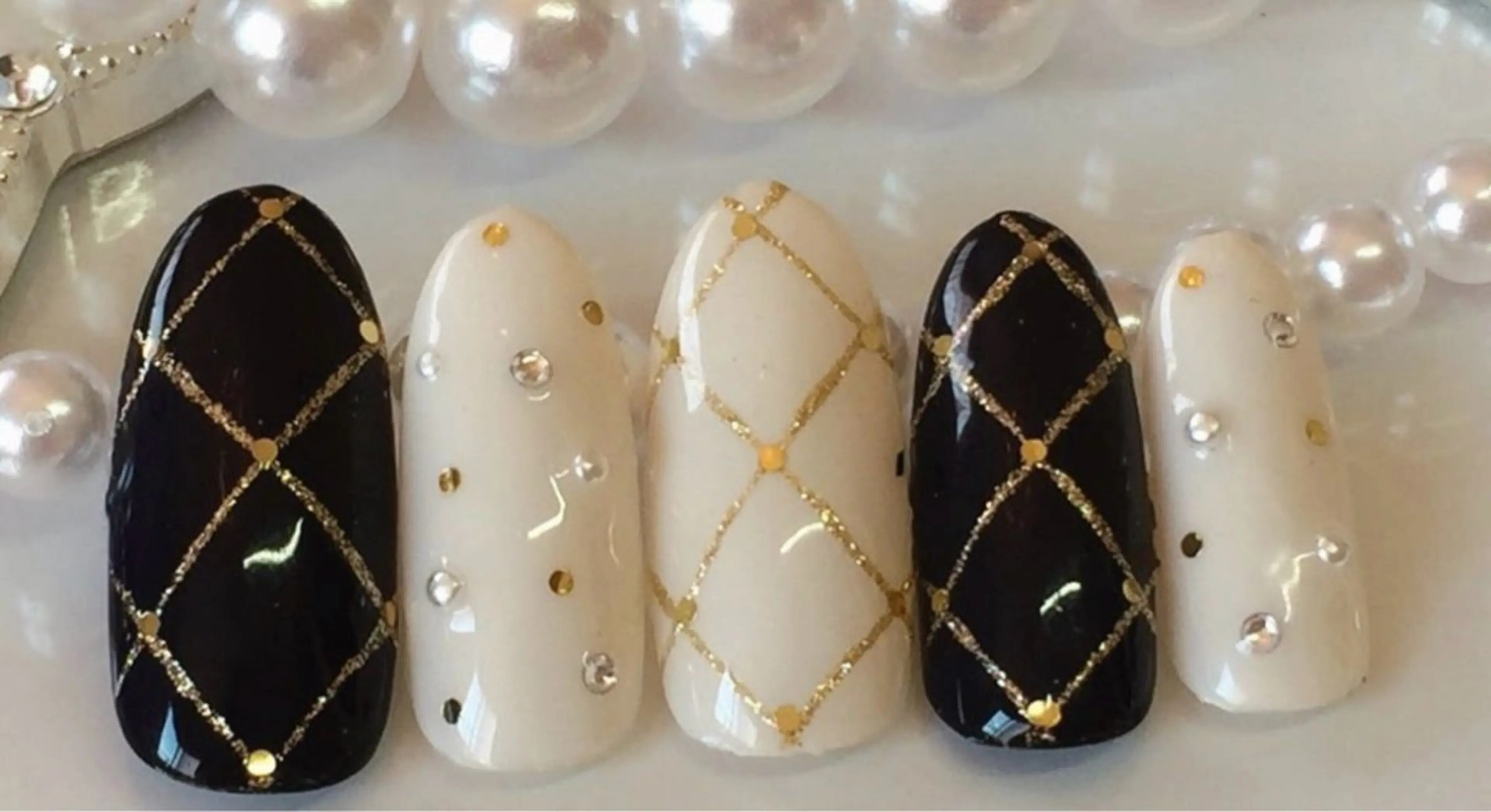 ネイル MAXKELLY ASAのネイルデザイン