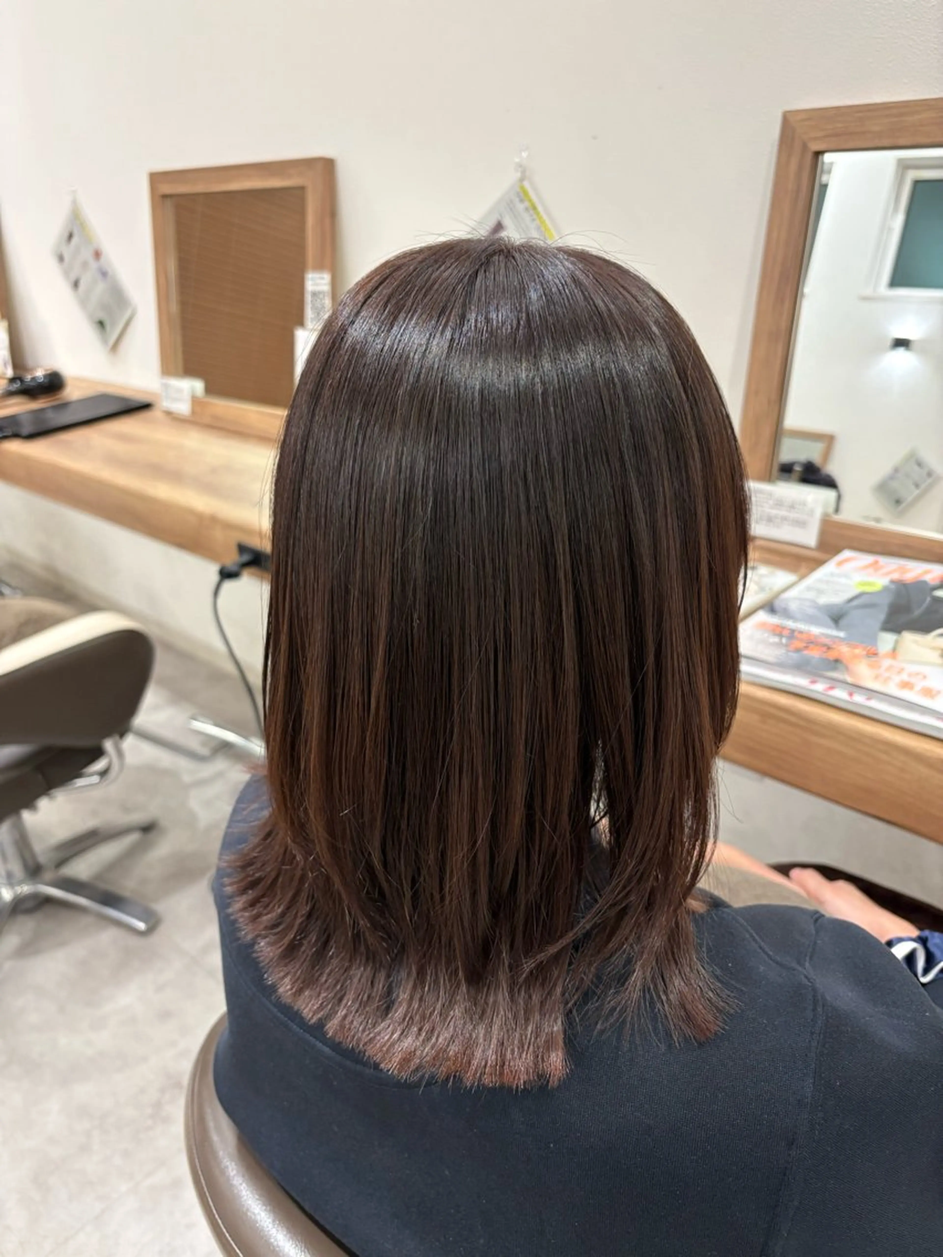 ミディアム ミディアムレイヤー レイヤーカット ヘアカラー 渡邊 玲来のヘアスタイル