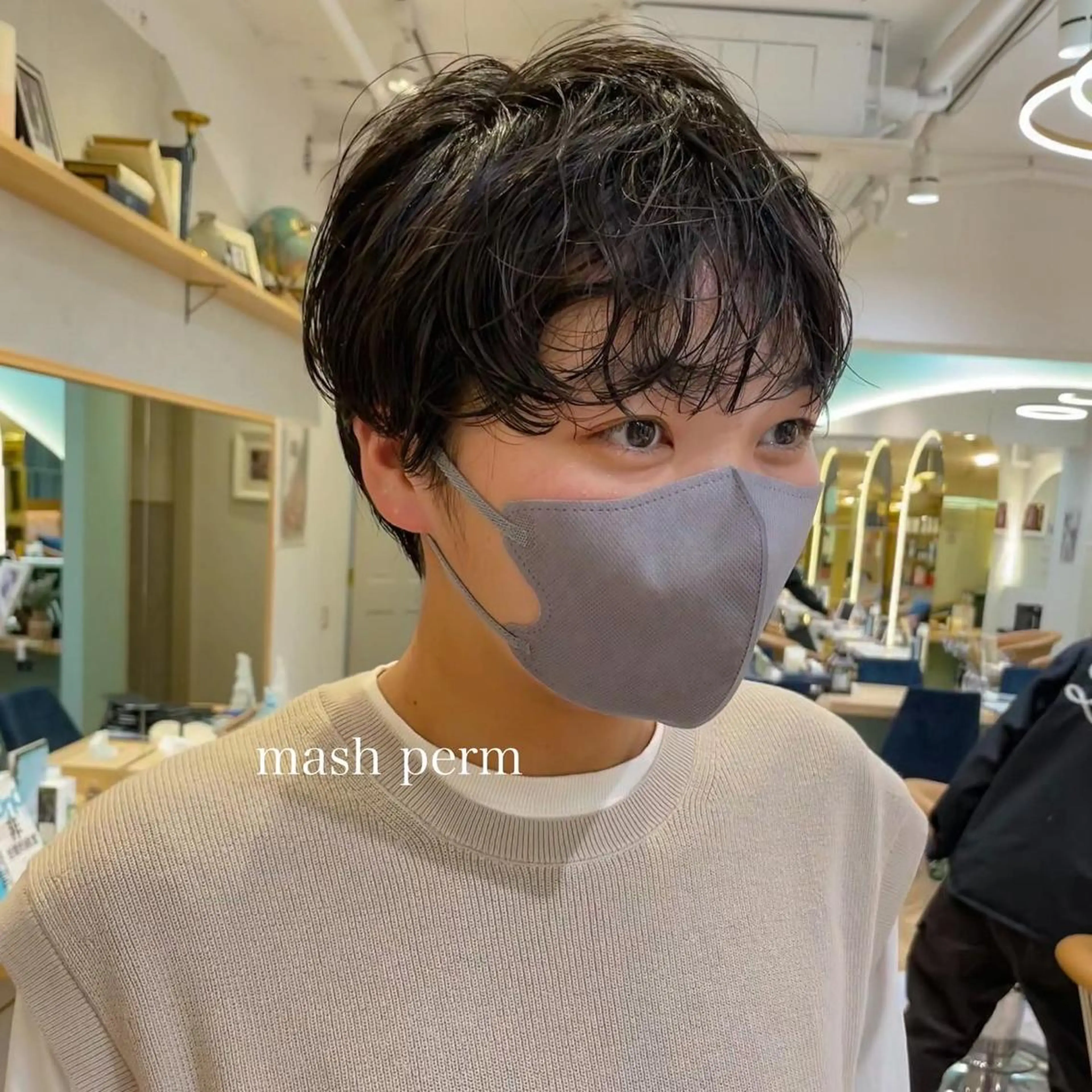 ショート パーマ ♥️ブリーチ/ボブ/ レイヤー♥️maiのヘアスタイル