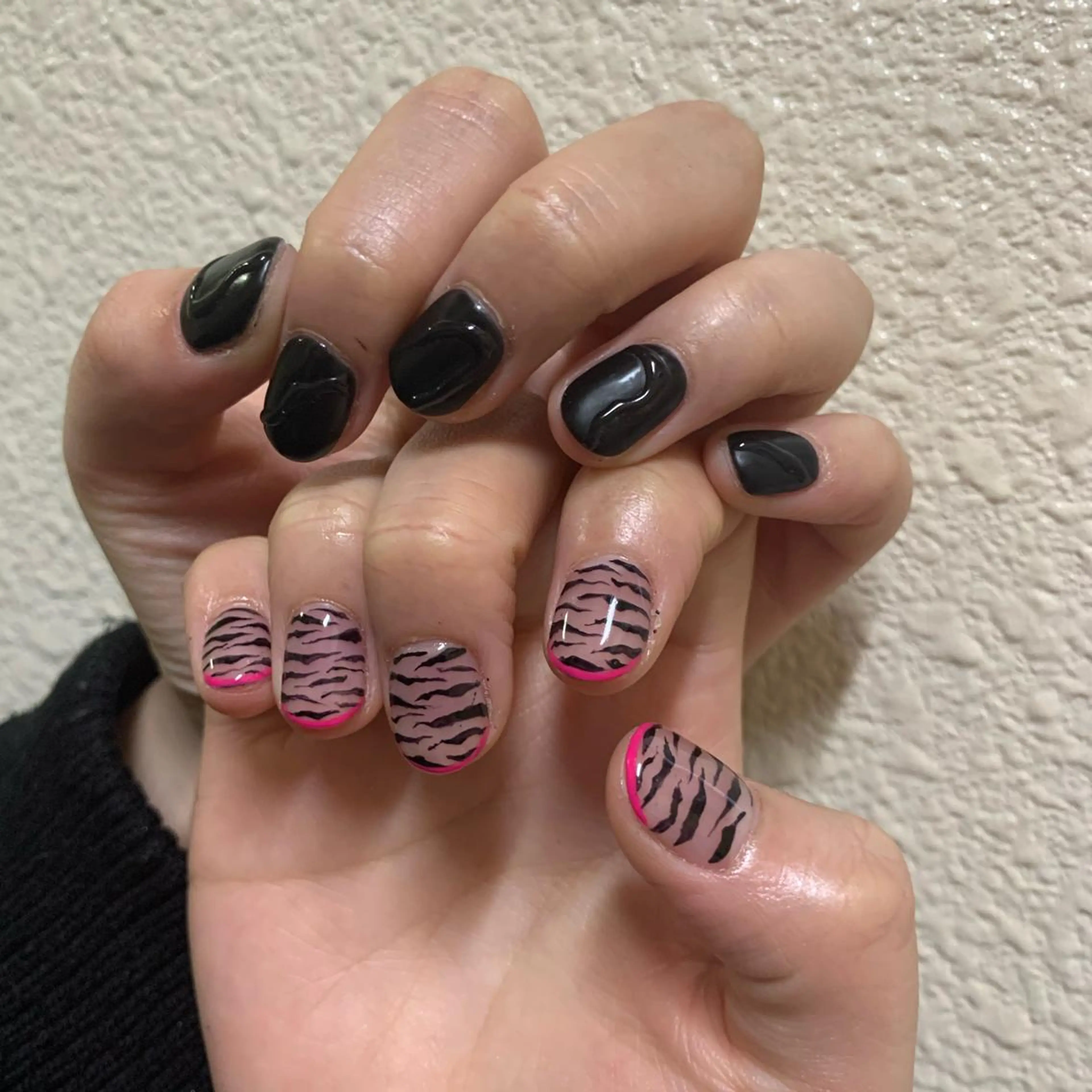 ネイル ネイルリボン 受付スタッフのネイルデザイン