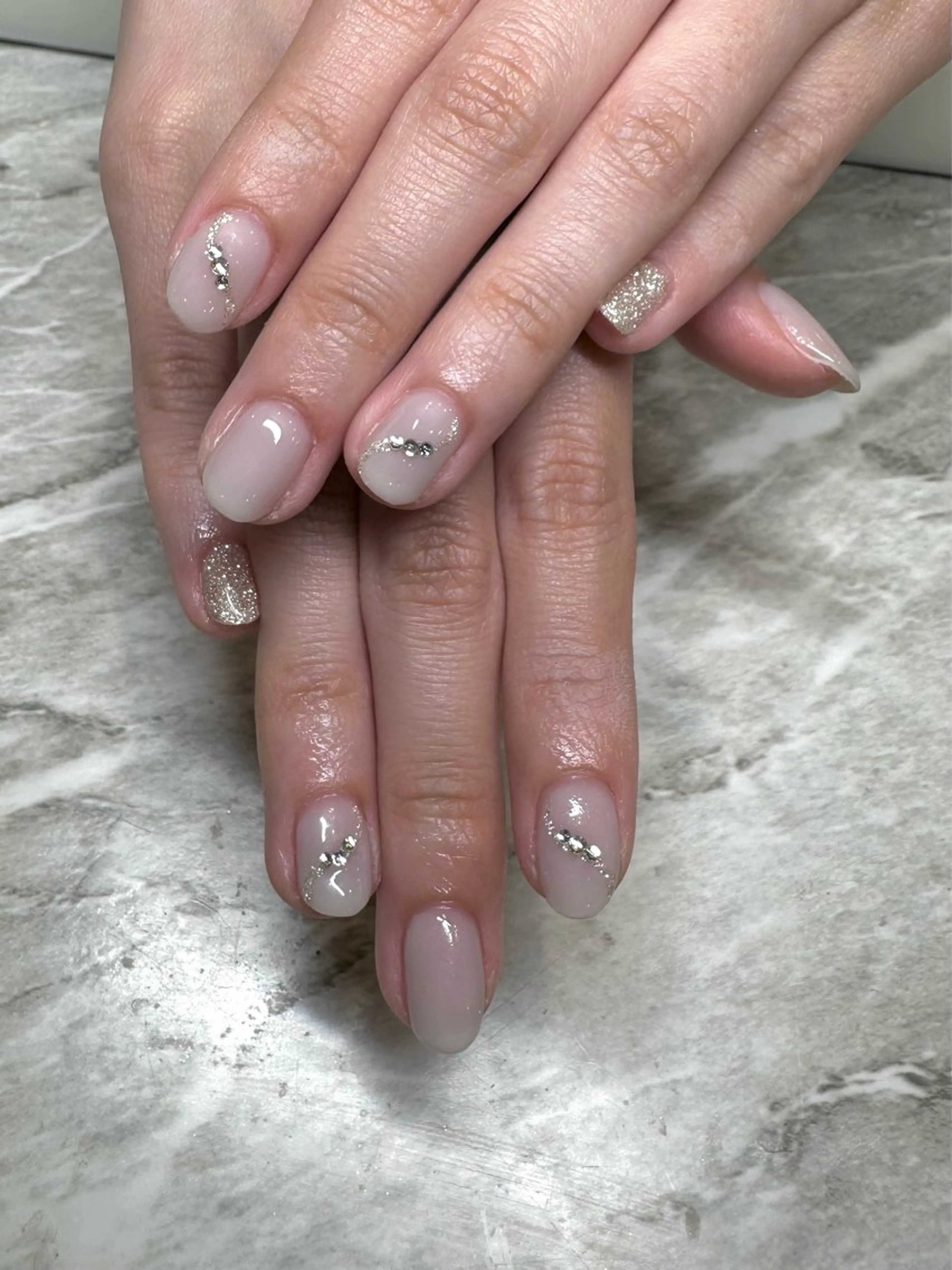 ネイル ジェルネイル ラメ(グリッター) ストーンネイル TRU NAIL&EYEゆめが丘ソラトス店所属・ɴᴀɪʟɪSᴛ く~🐻❄️のネイルデザイン
