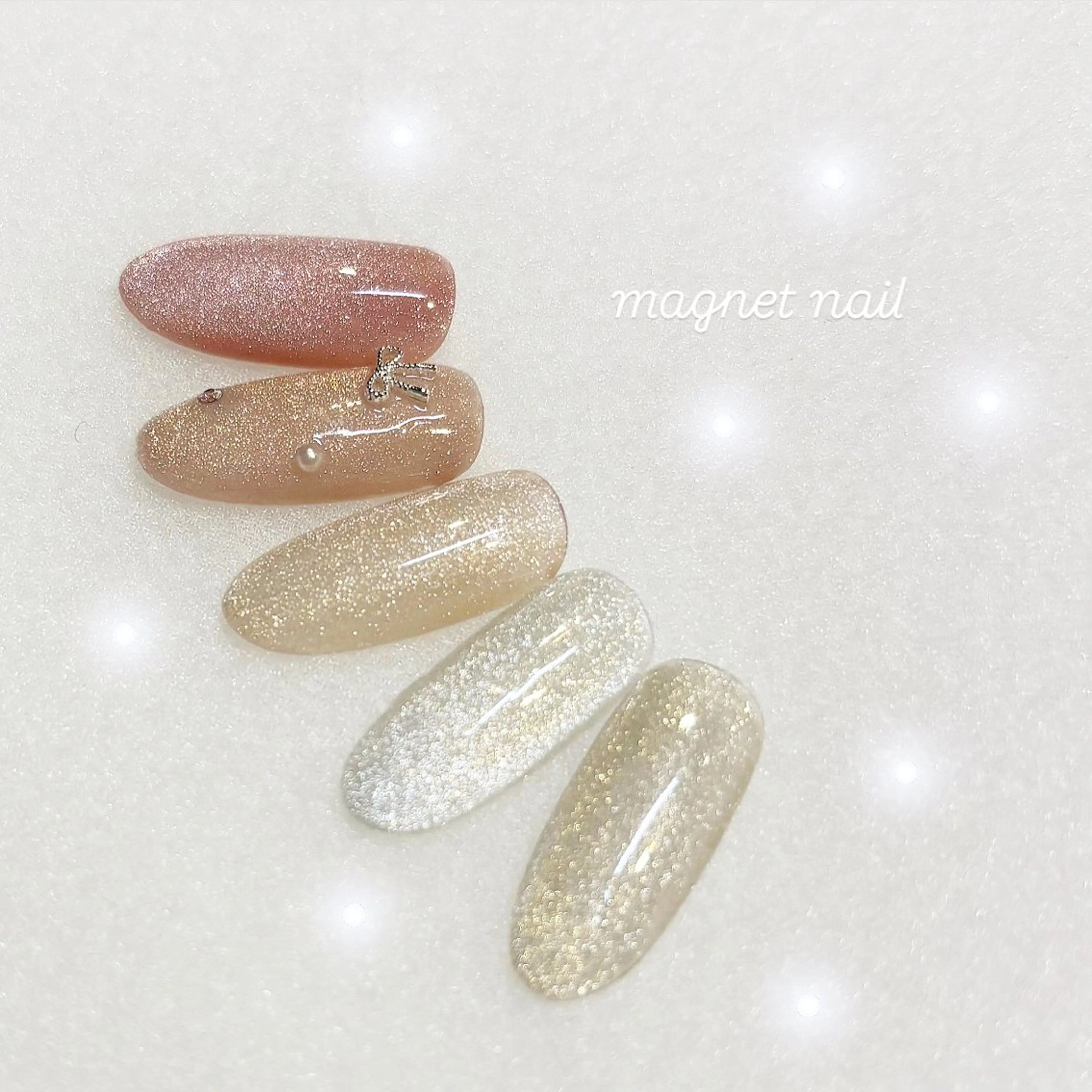 ネイル マグネットネイル AKANE 🧴のネイルデザイン