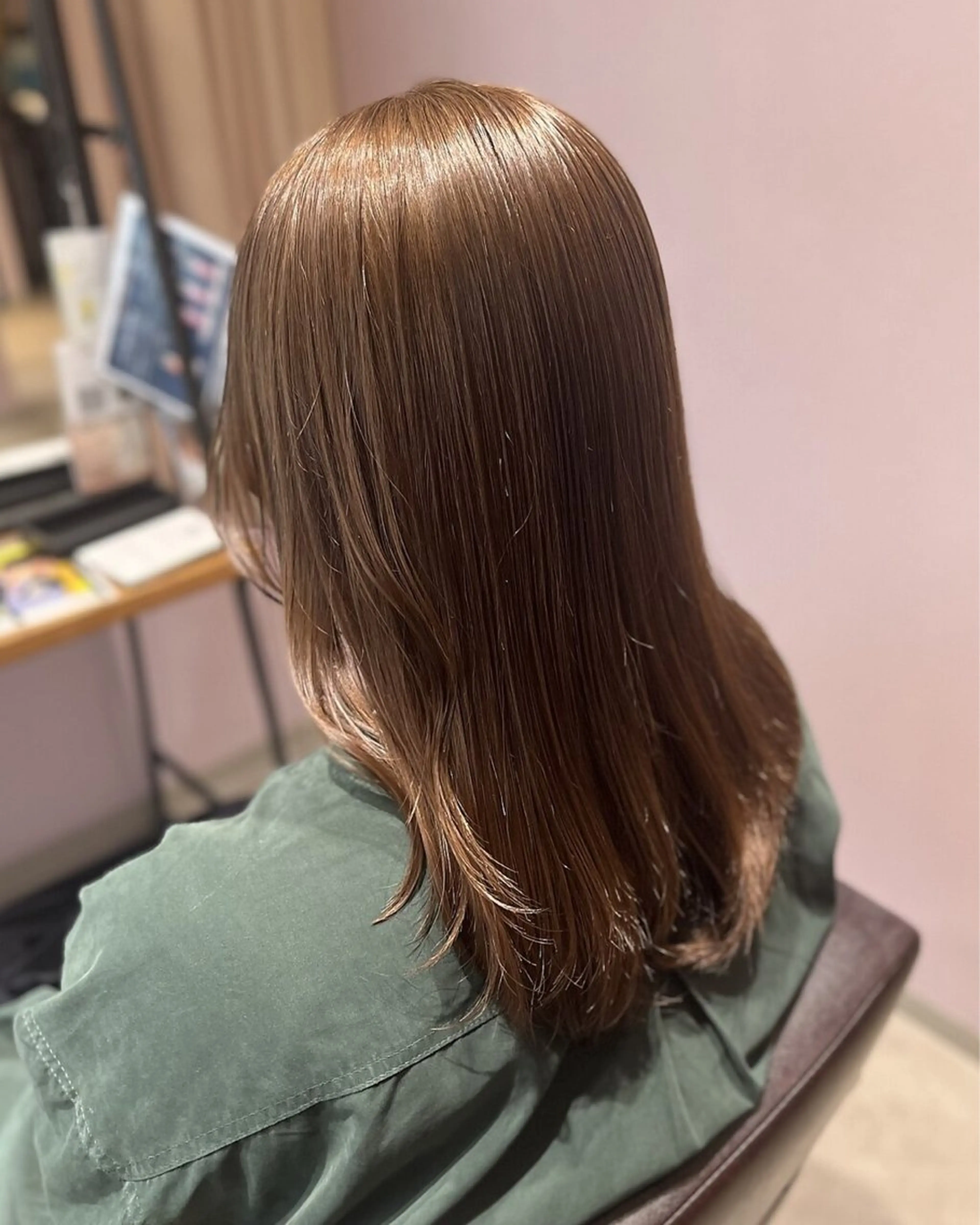 カラー 西原 愛紗のヘアスタイル