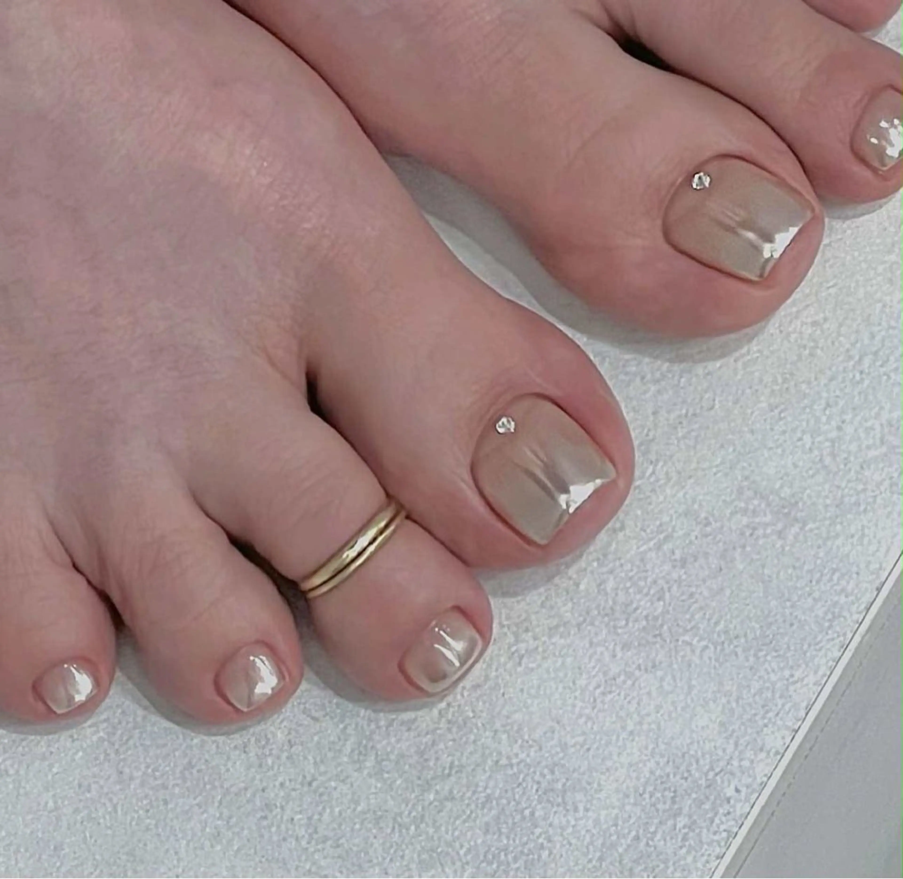 ネイル フットネイル ミラーネイル sora ❄️のネイルデザイン