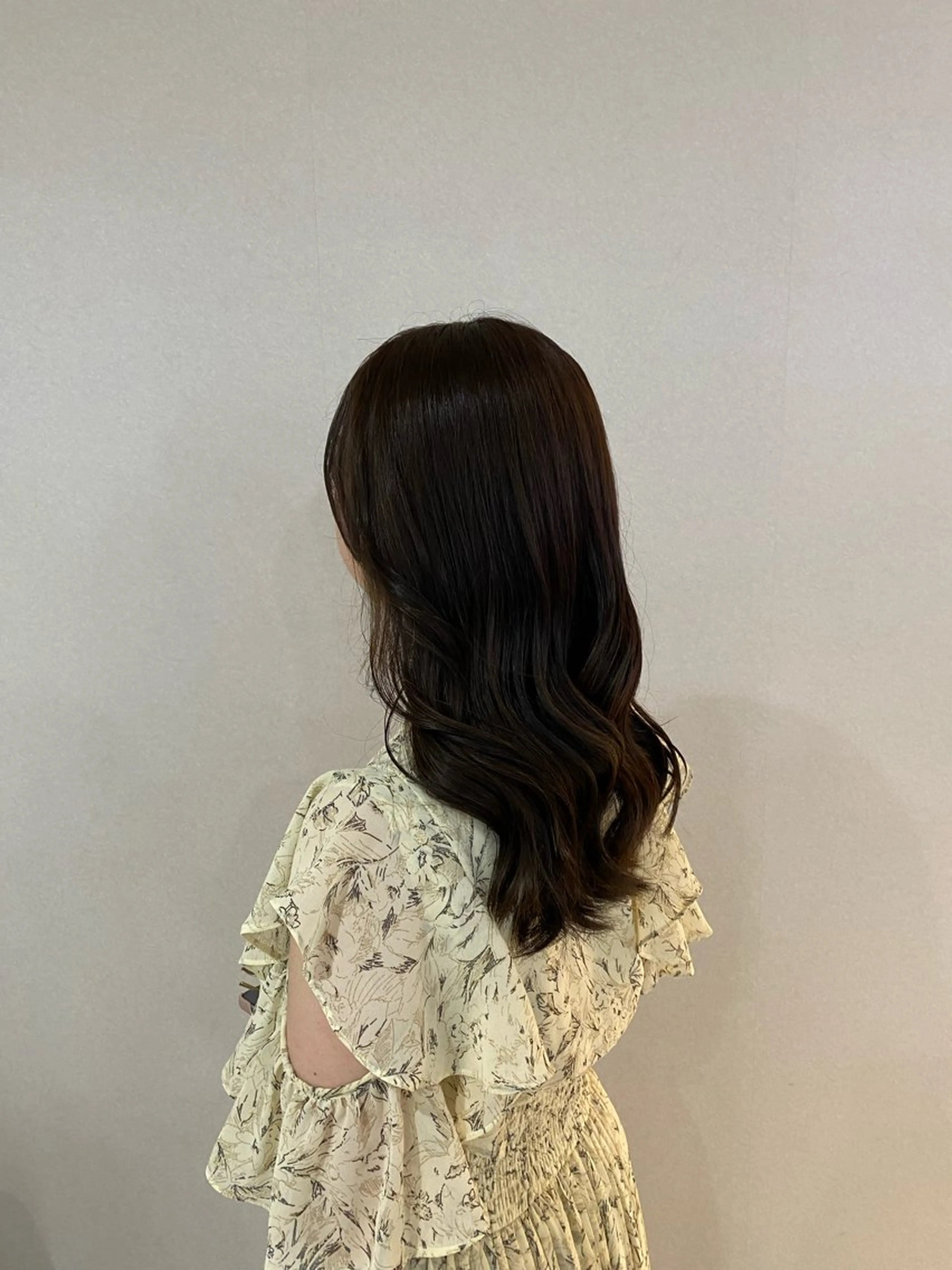 カラー ブラウンカラー 透明感カラー ダークブラウン ハナダ メイのヘアスタイル