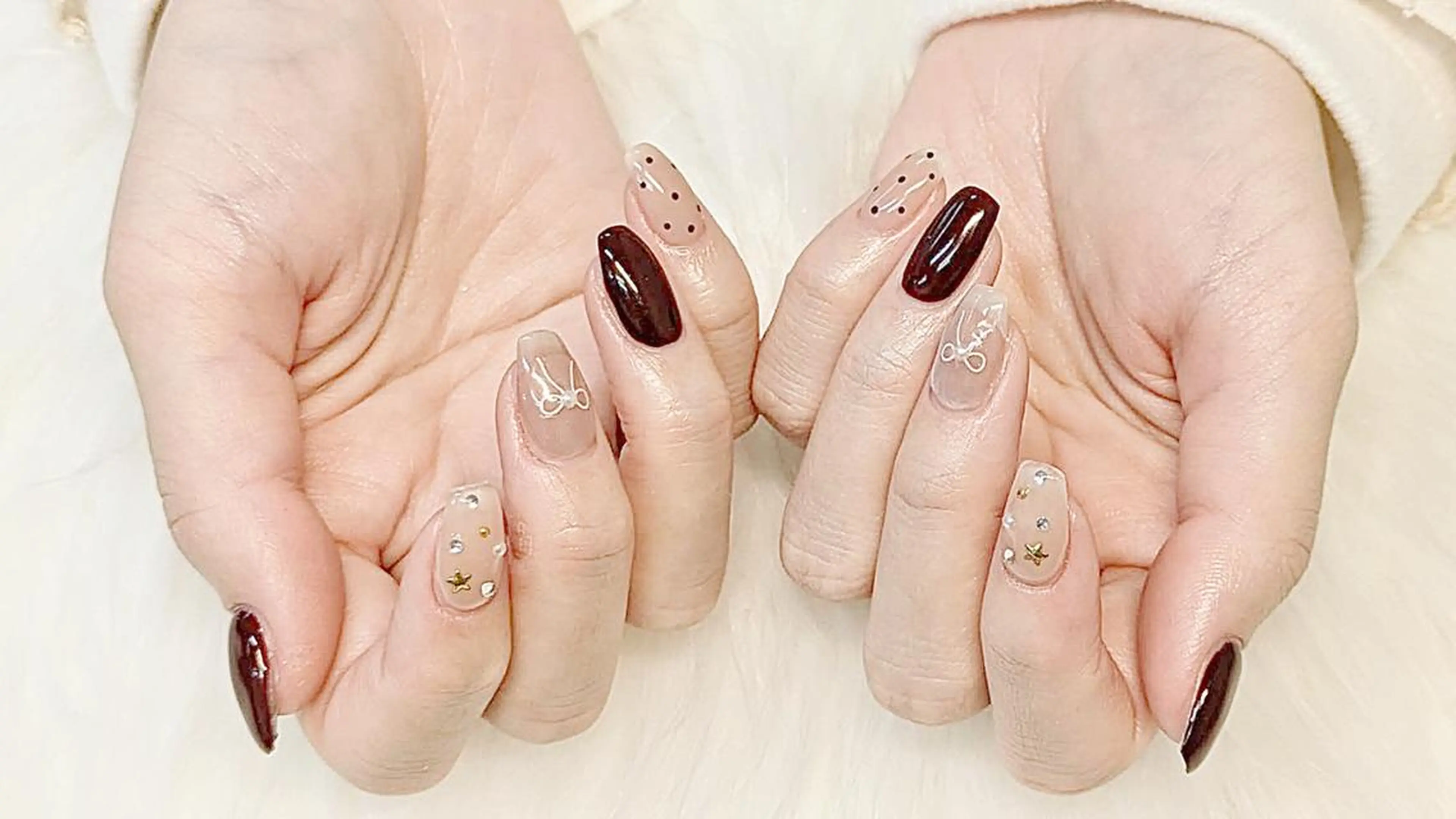 ネイル 長さ出し ジェルネイル 持ち込み パラジェル ワンホンネイル ハンドネイル リラネイル Aikenのネイルデザイン