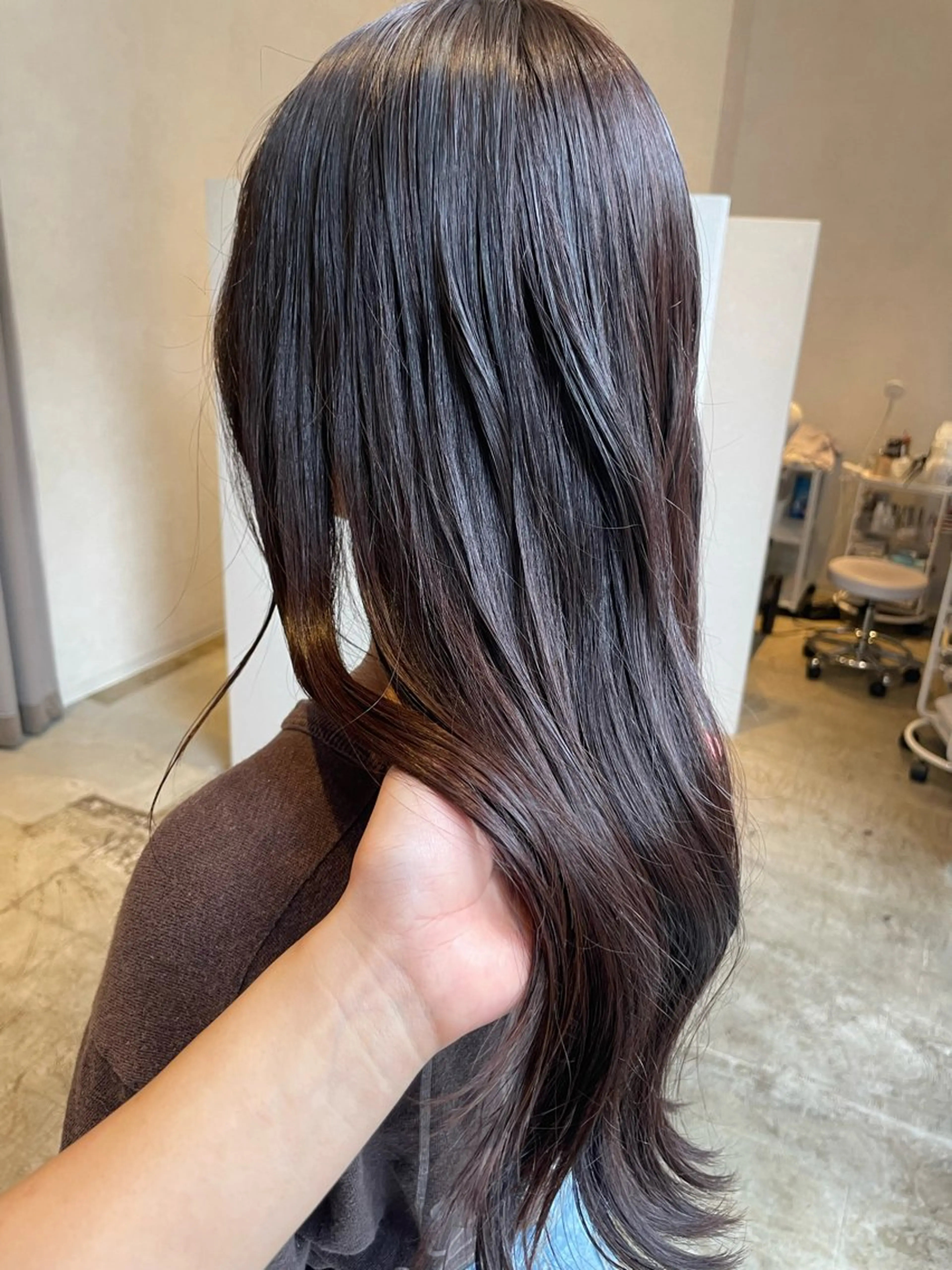 ロング 山本 遥海のヘアスタイル