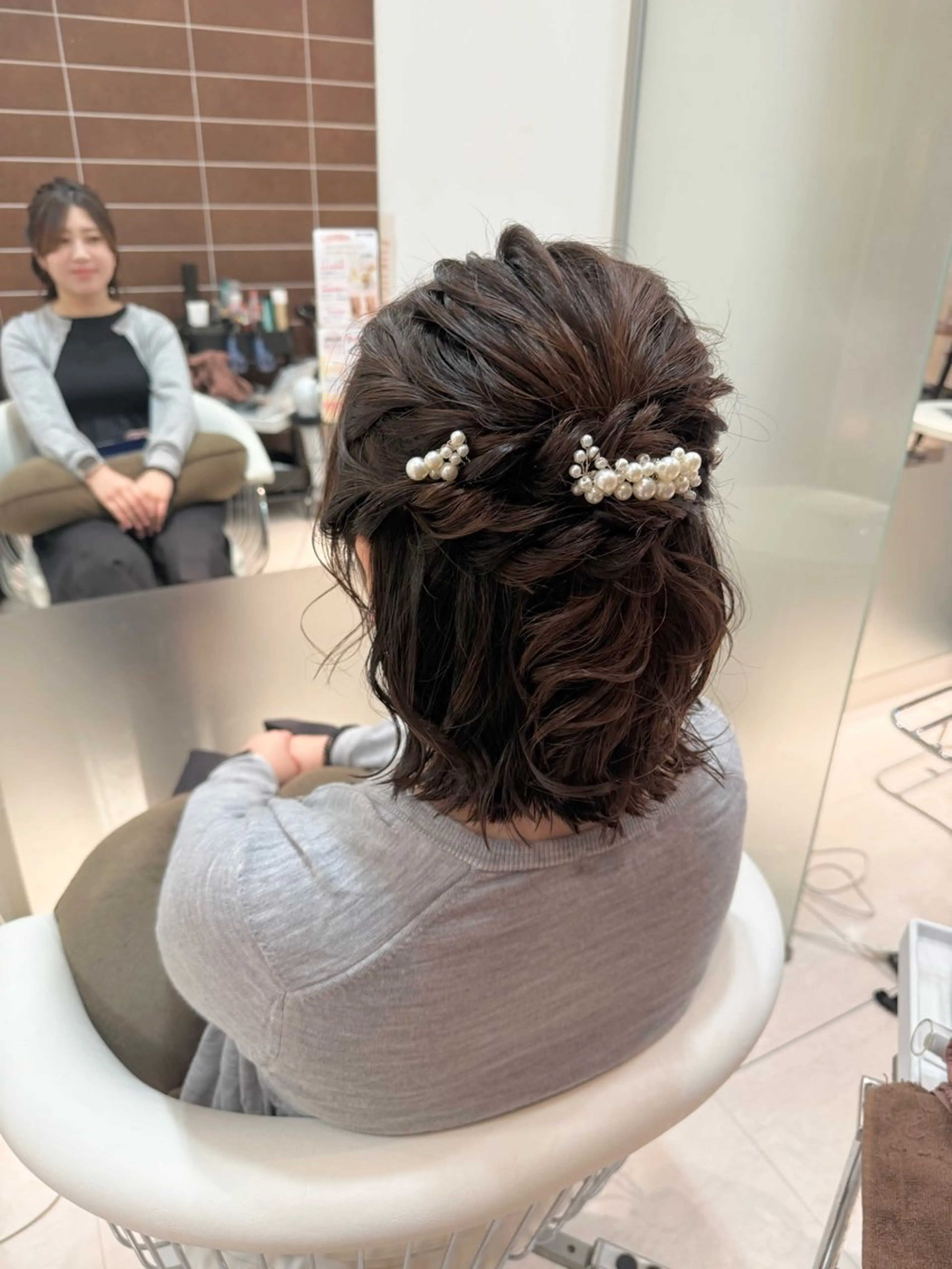 ミディアム ヘアセット レナークアリア 梅津美憂のヘアスタイル