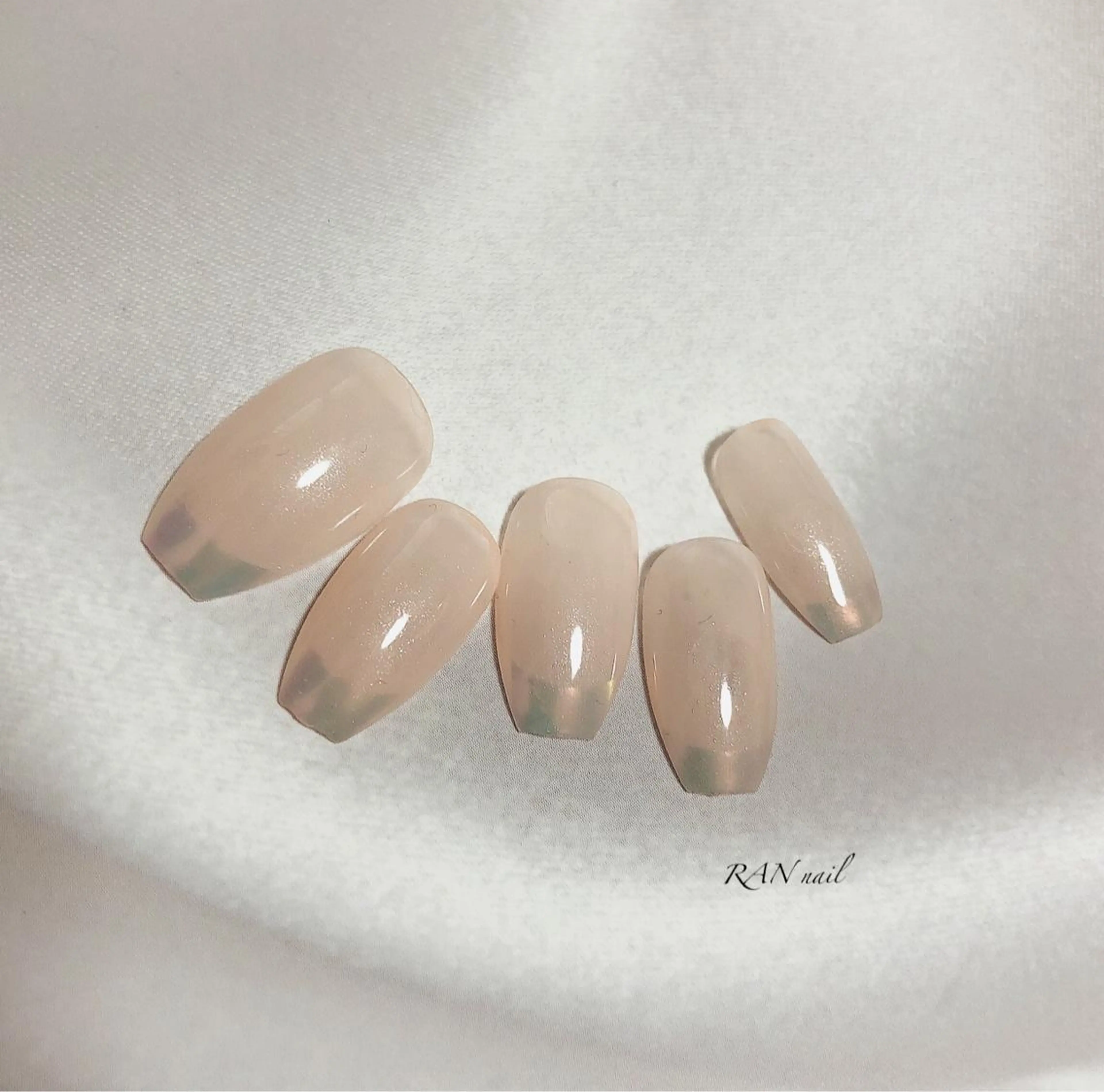 ネイル オーロラネイル フレンチネイル ジェルネイル ラメ(グリッター) ニュアンスネイル ハンドネイル フットネイル RAN nail 〜ランネイル〜所属・RAN nailのネイルデザイン