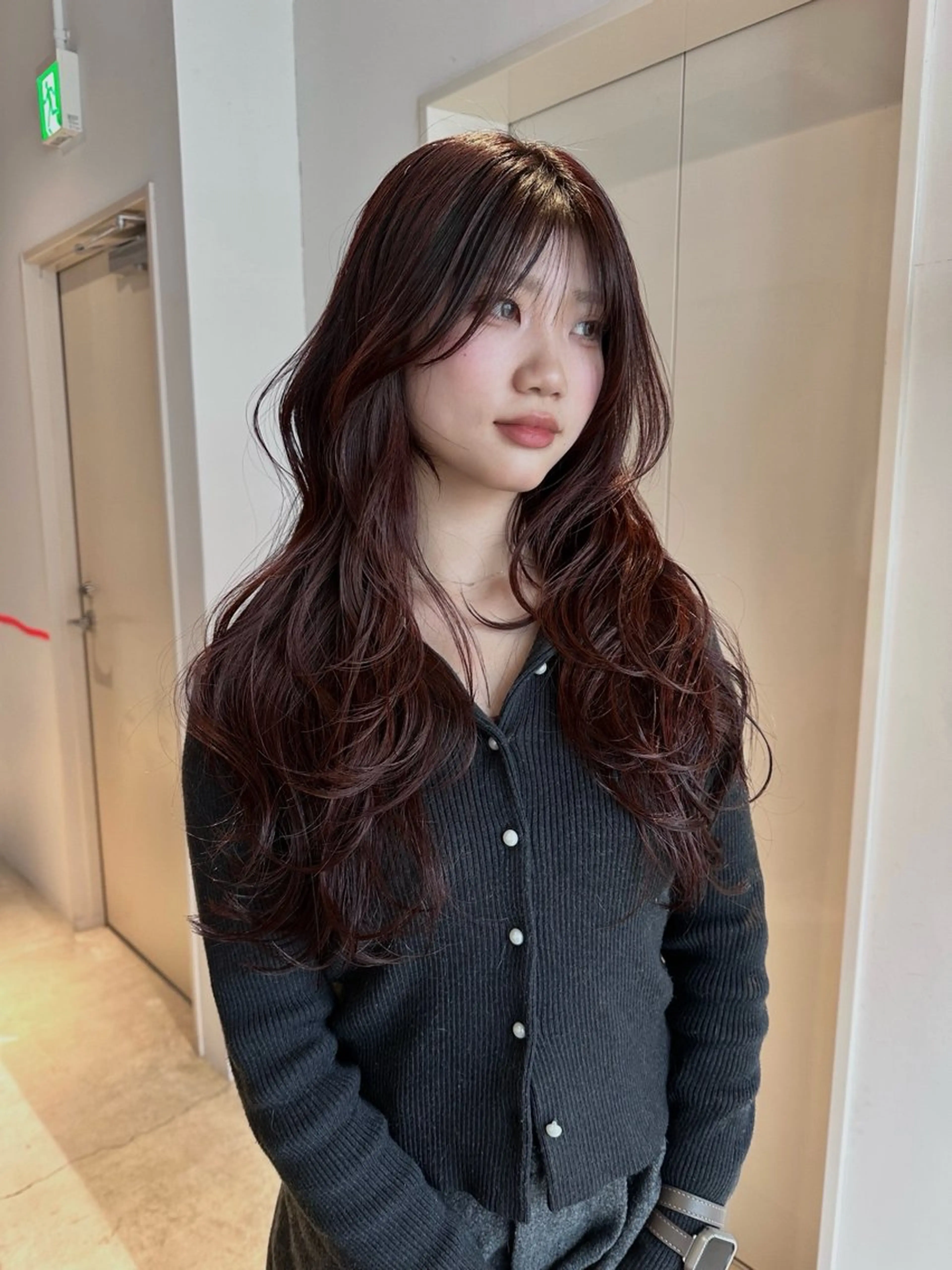 ロング 顔まわりレイヤー レイヤーカット clear of hair LiT店所属・及川 遥/レイヤー/ カットモデルのヘアスタイル
