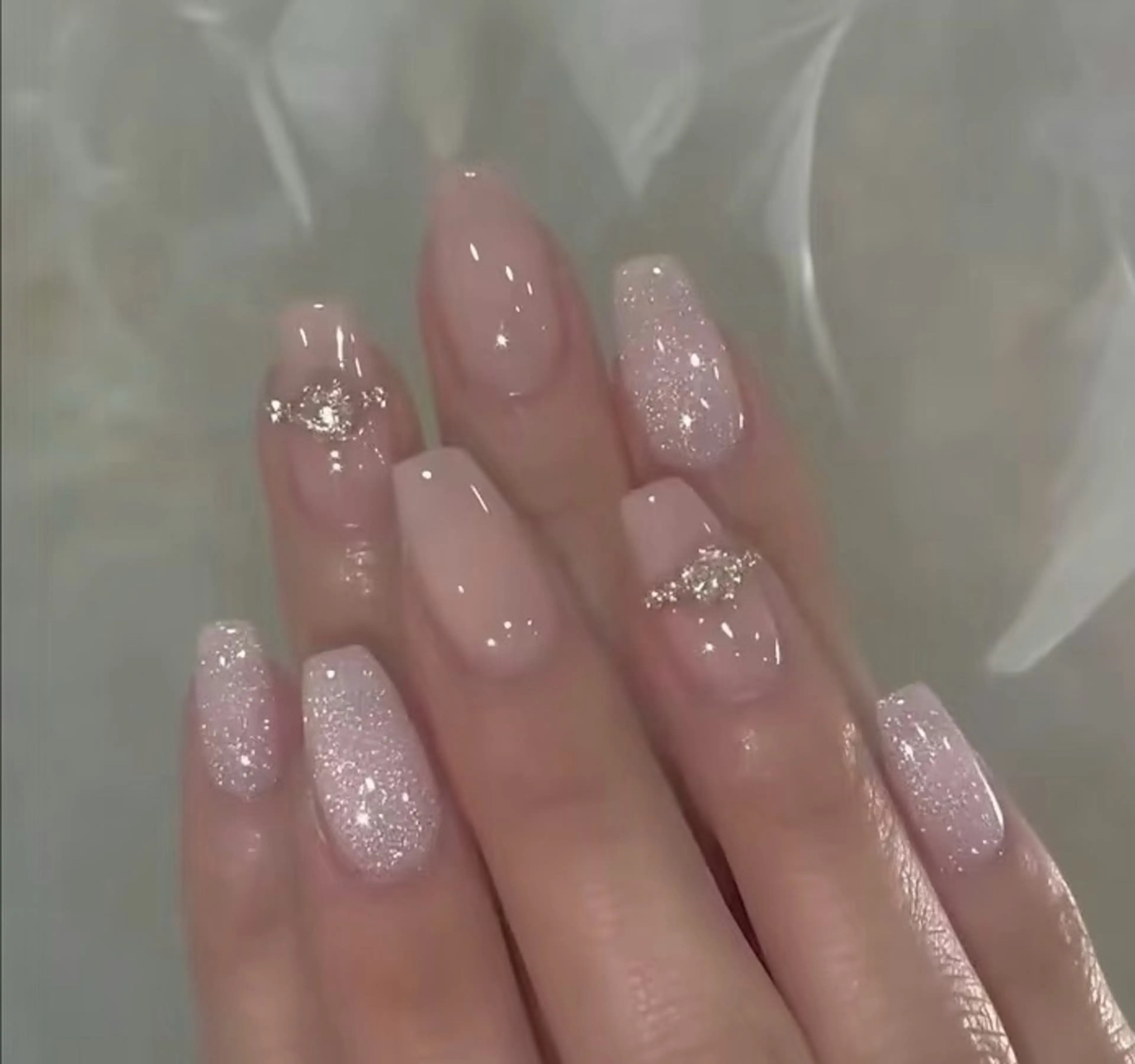 ネイル 高木 維麗絲のネイルデザイン