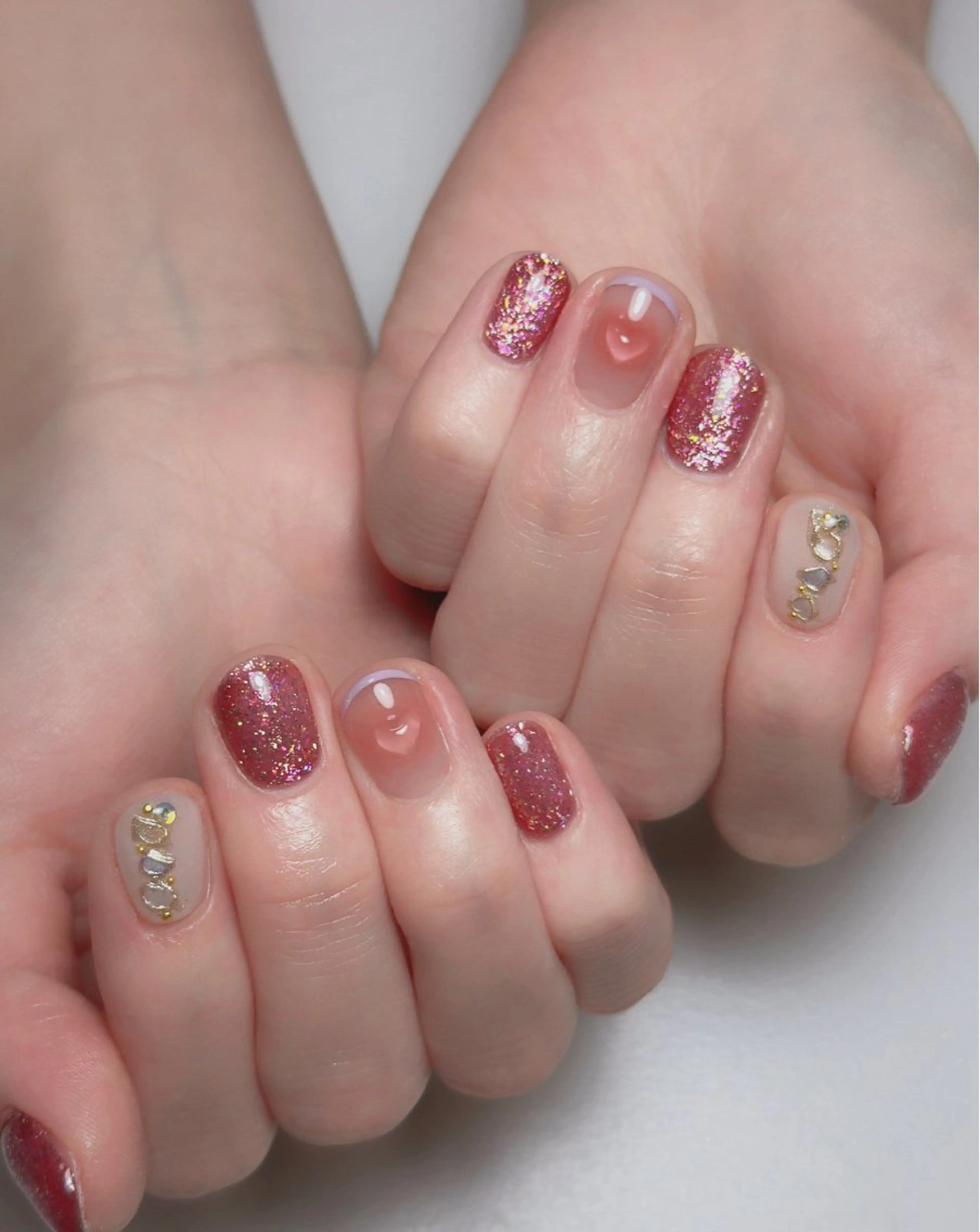 ネイル オーロラネイル 長さ出し フットネイル ラメ(グリッター) ラメグラデーション ハンドネイル 👍thumbs up nail👍のネイルデザイン