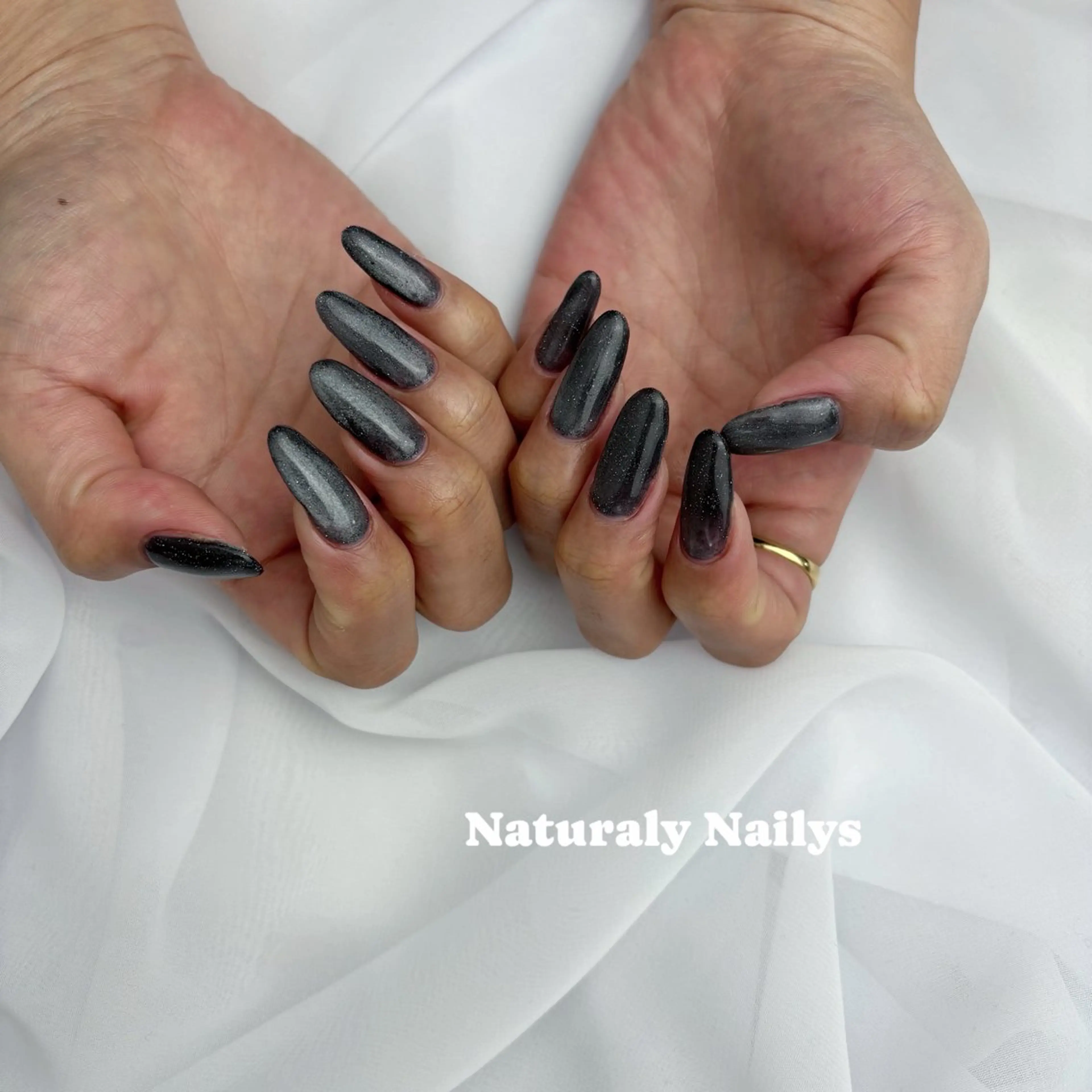 ネイル Naturaly Nailys所属・プライベートサロン rieのネイルデザイン