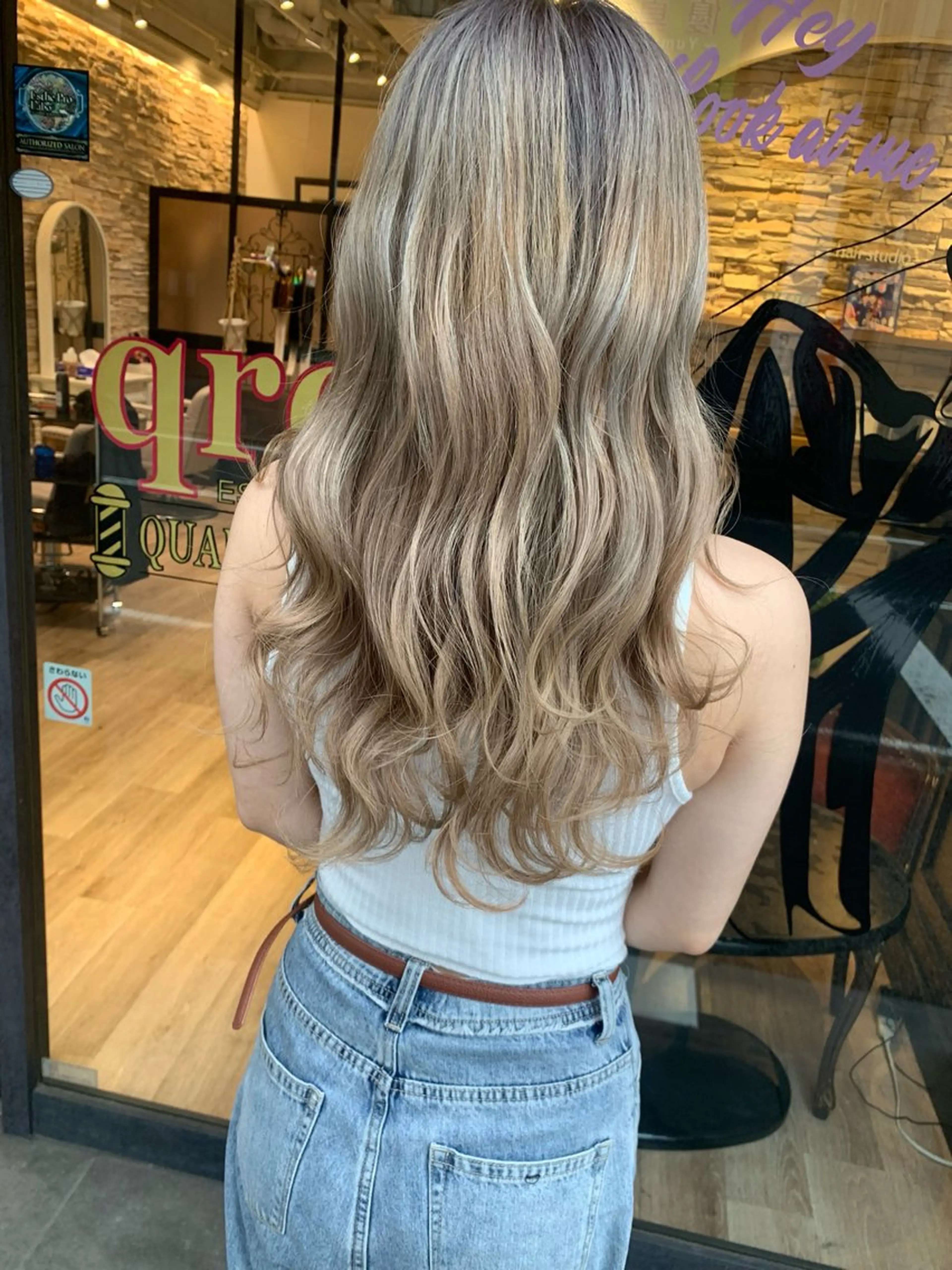 ロング カラー ハイライトカラー 外国人風カラー ハイライト qrop（クロップ）所属・佐野 大貴のヘアスタイル