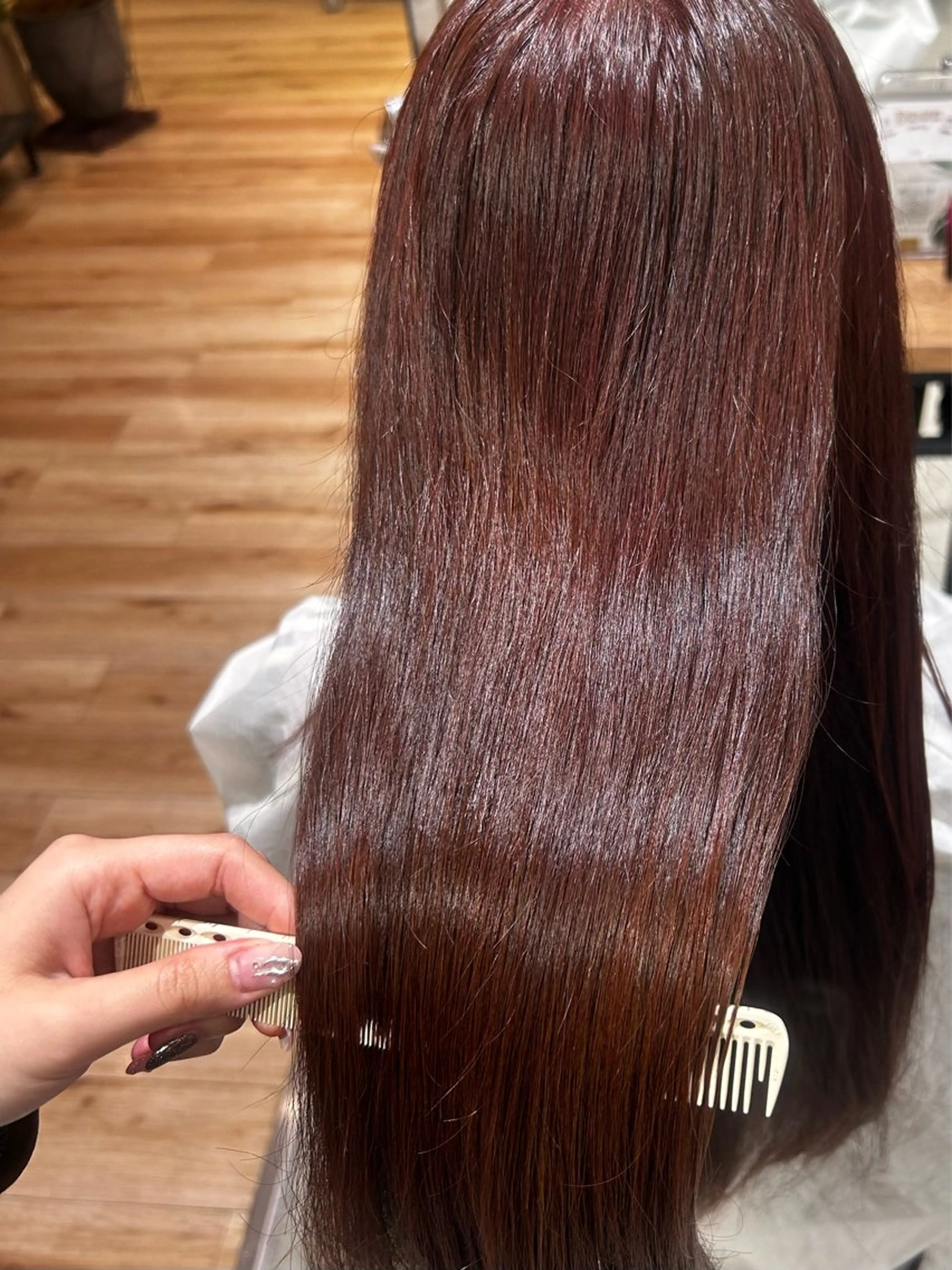 ロング カラー ヘアカラー 塙 あいりのヘアスタイル