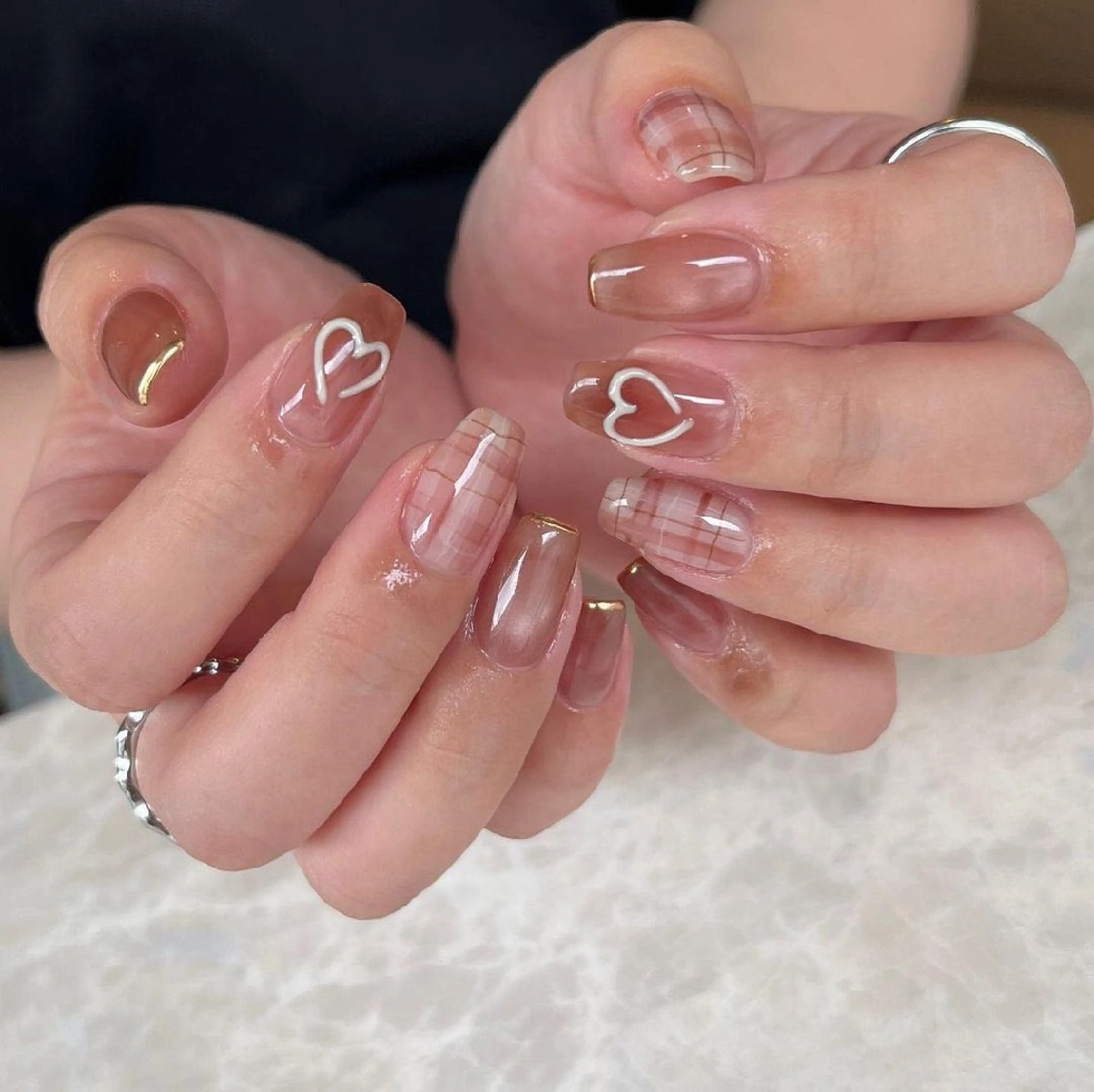 ネイル チークネイル フレンチネイル ジェルネイル ガラスフレンチ キラキラネイル ハンドネイル UM Nail Salonのネイルデザイン