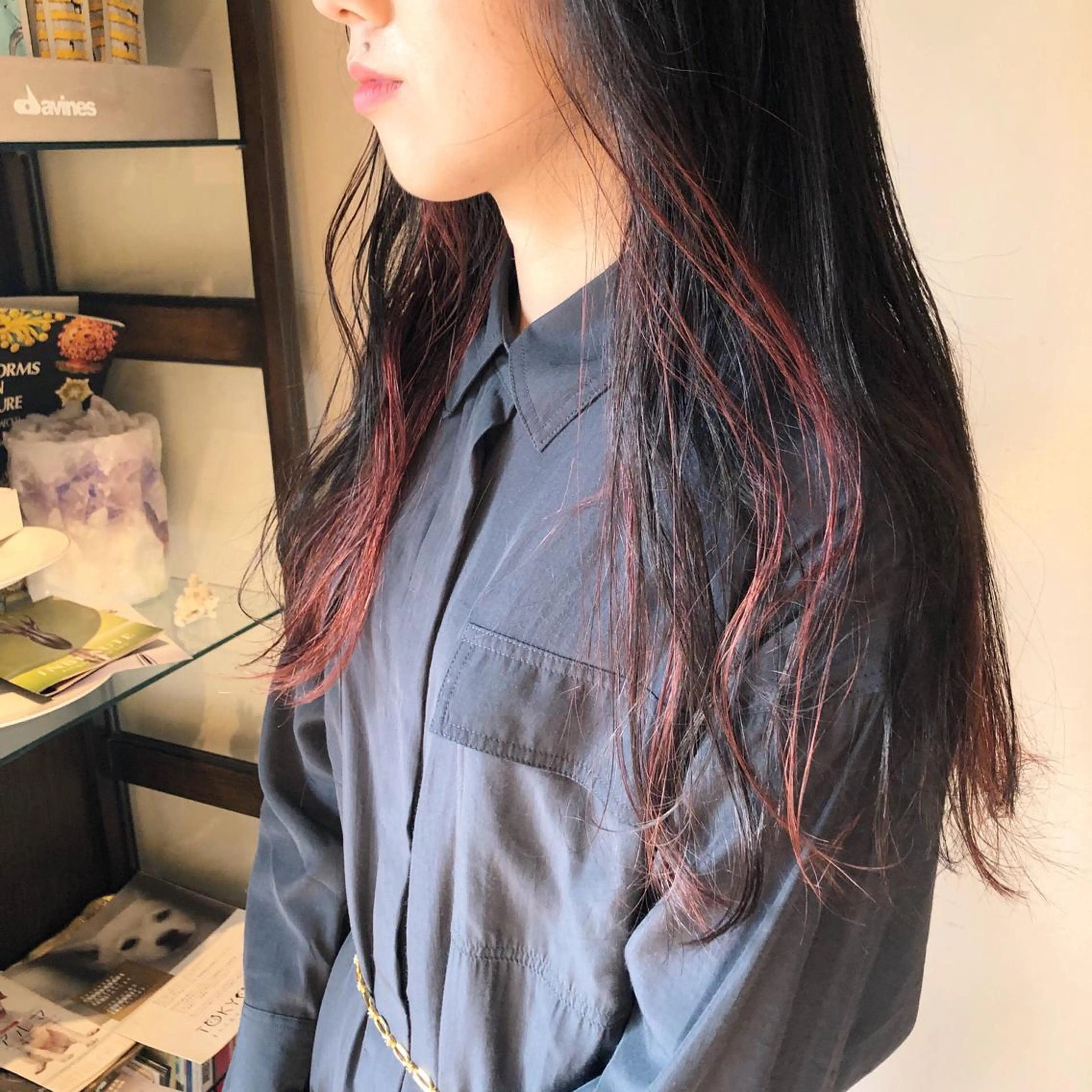 ロング カラー 吉川 愛美李のヘアスタイル