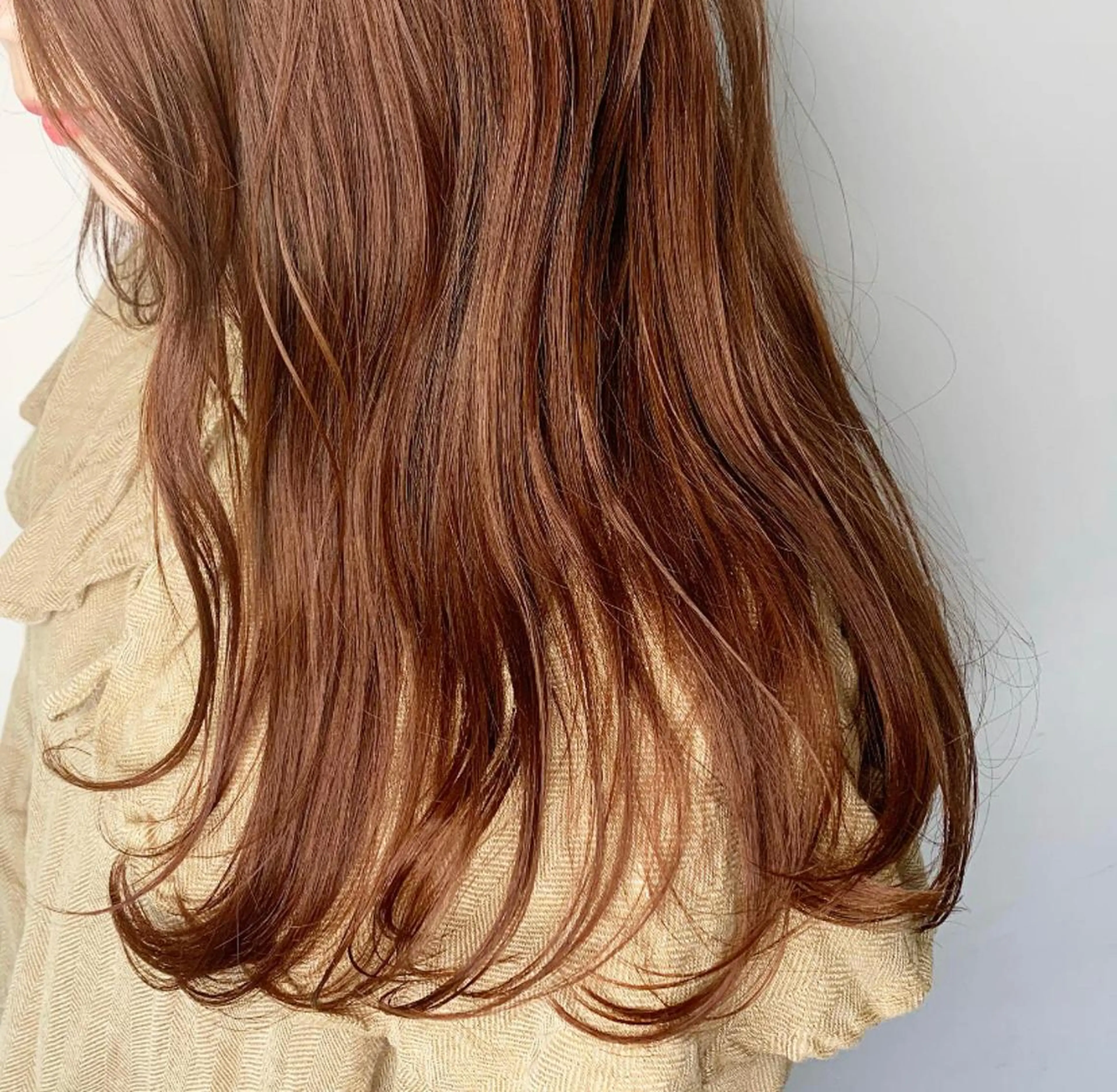 ロング カラー 小森 衣純のヘアスタイル