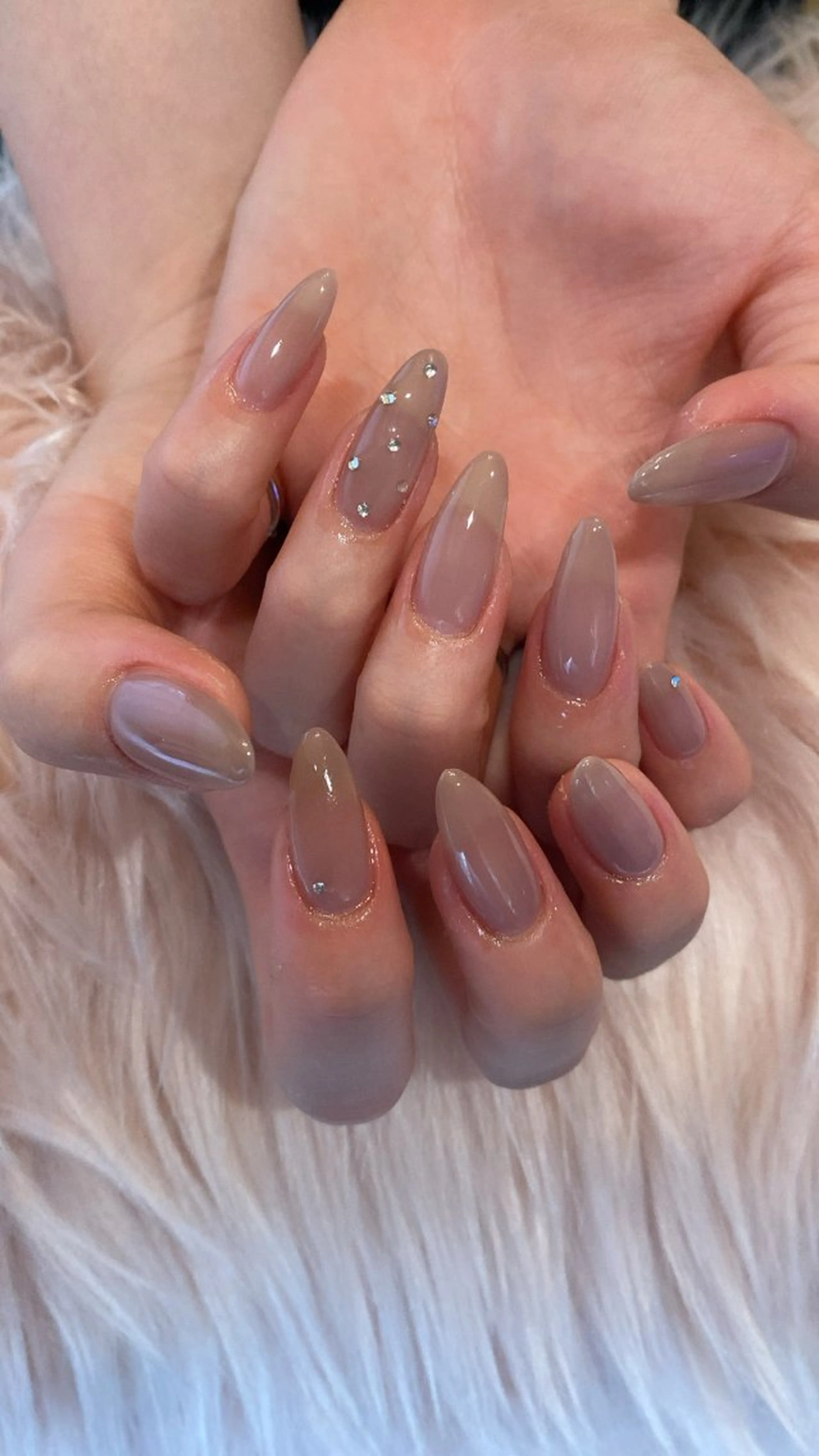 ネイル ストーンネイル private nail salon   crystal ⭐︎ color所属・crystal ⭐︎ colorのネイルデザイン