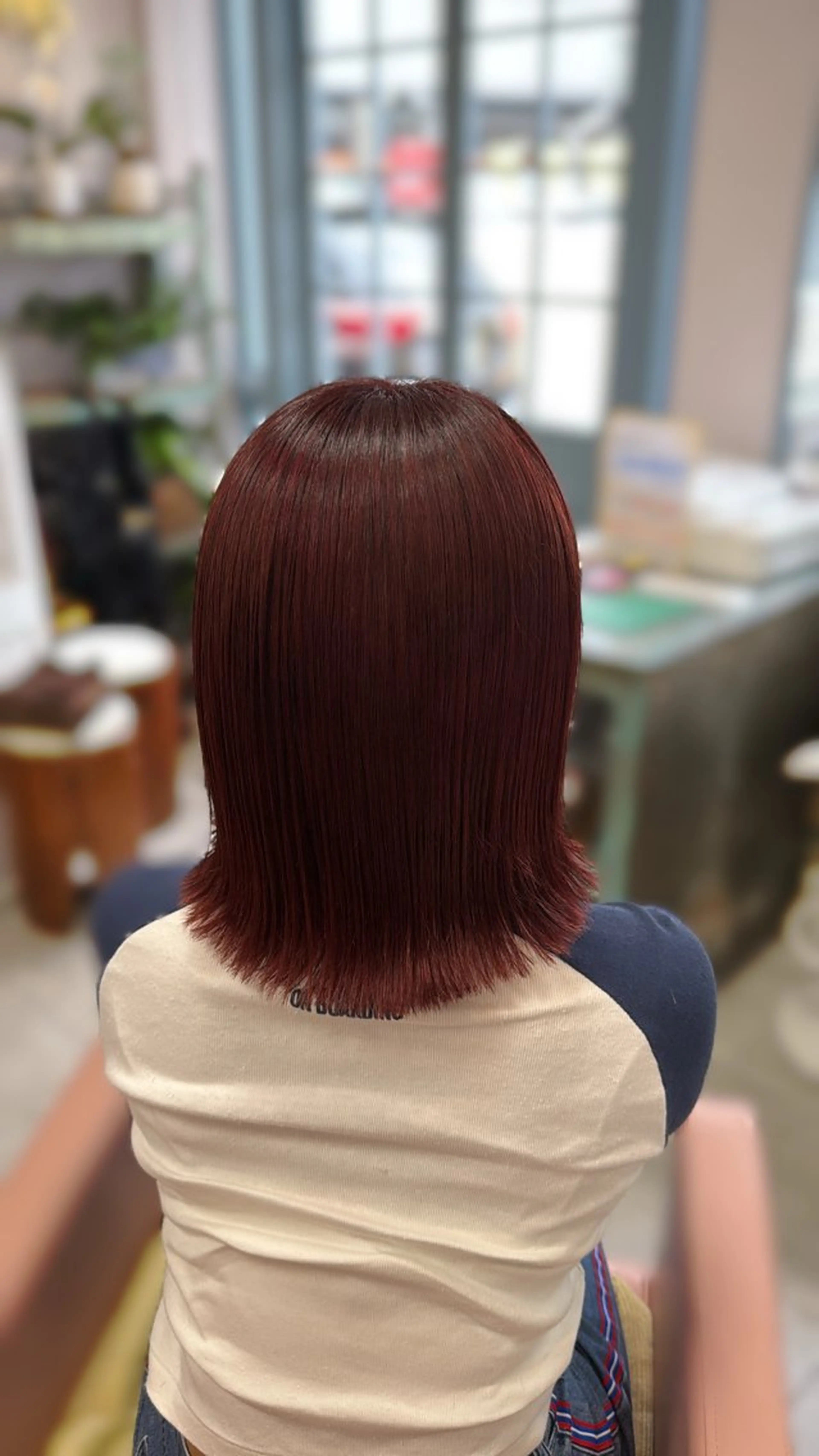 ミディアム ボブ カット ヘアカラー トリートメント Sakura .のヘアスタイル