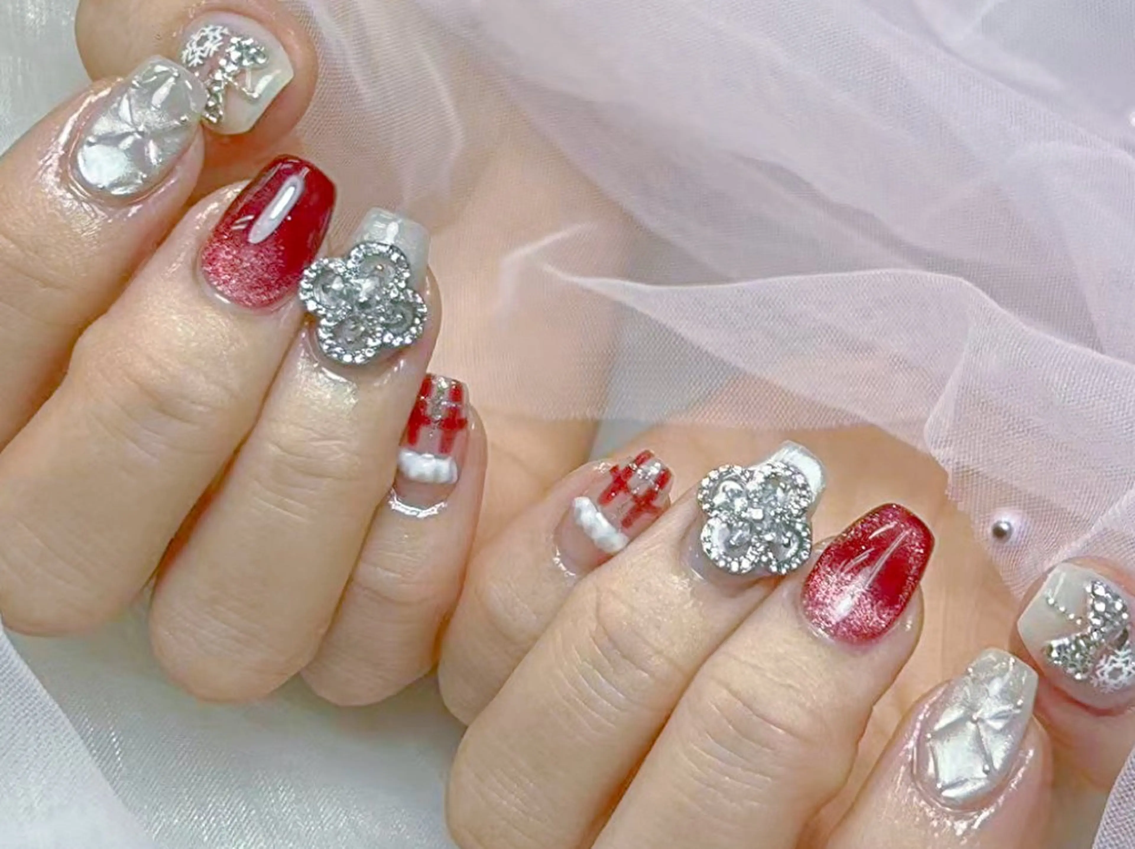 メンズ ネイル メンズ韓国風 アートネイル フレンチネイル ジェルネイル キラキラネイル ハンドネイル Bloom スカルプ専門店のネイルデザイン