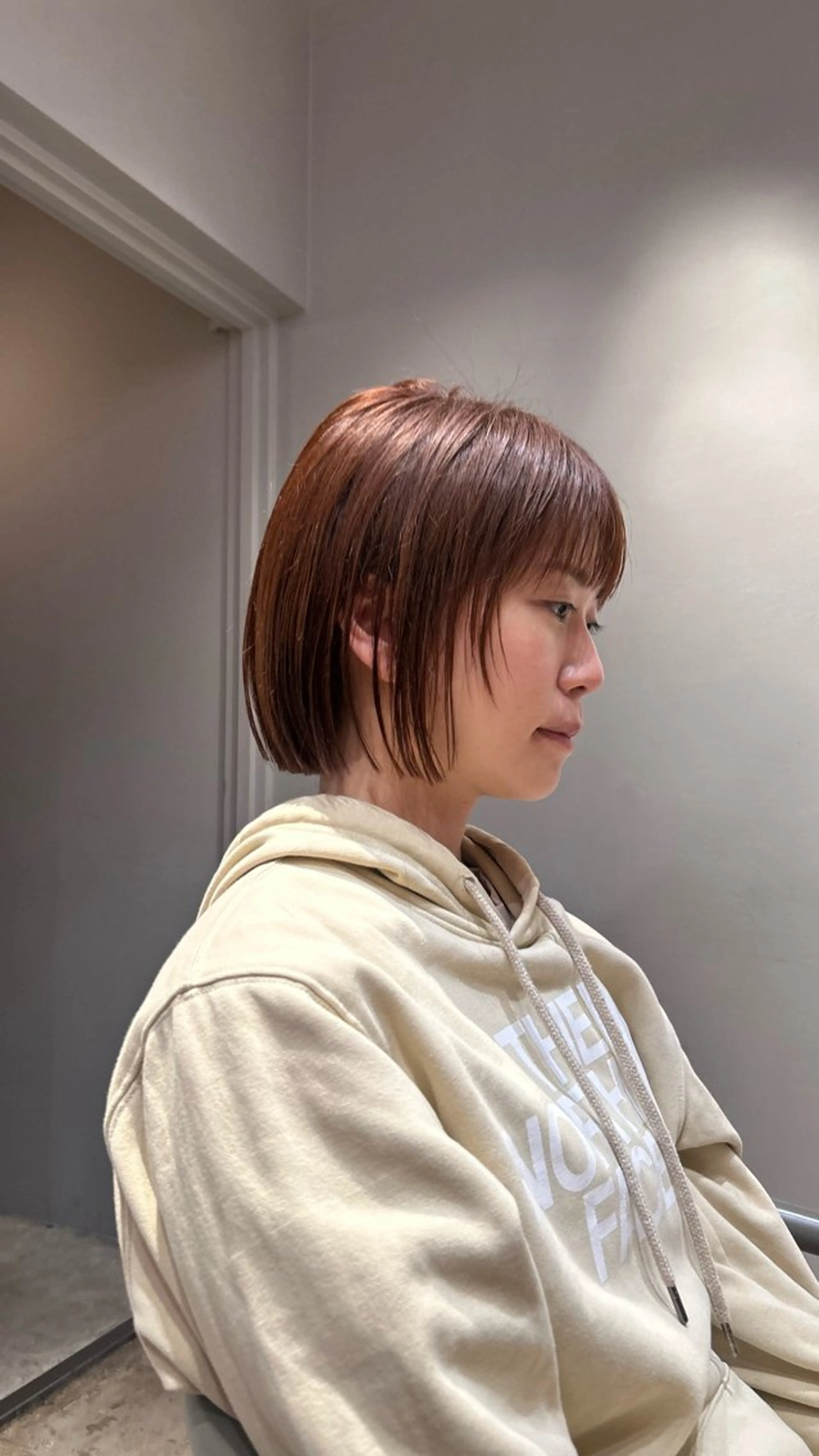 ショート カラー 切りっぱなしボブ 前下がりボブ ショートボブ ブラウンカラー ボブ カット ヘアカラー トリートメント 🌿ボブ パーマ高橋啓太🌿のヘアスタイル