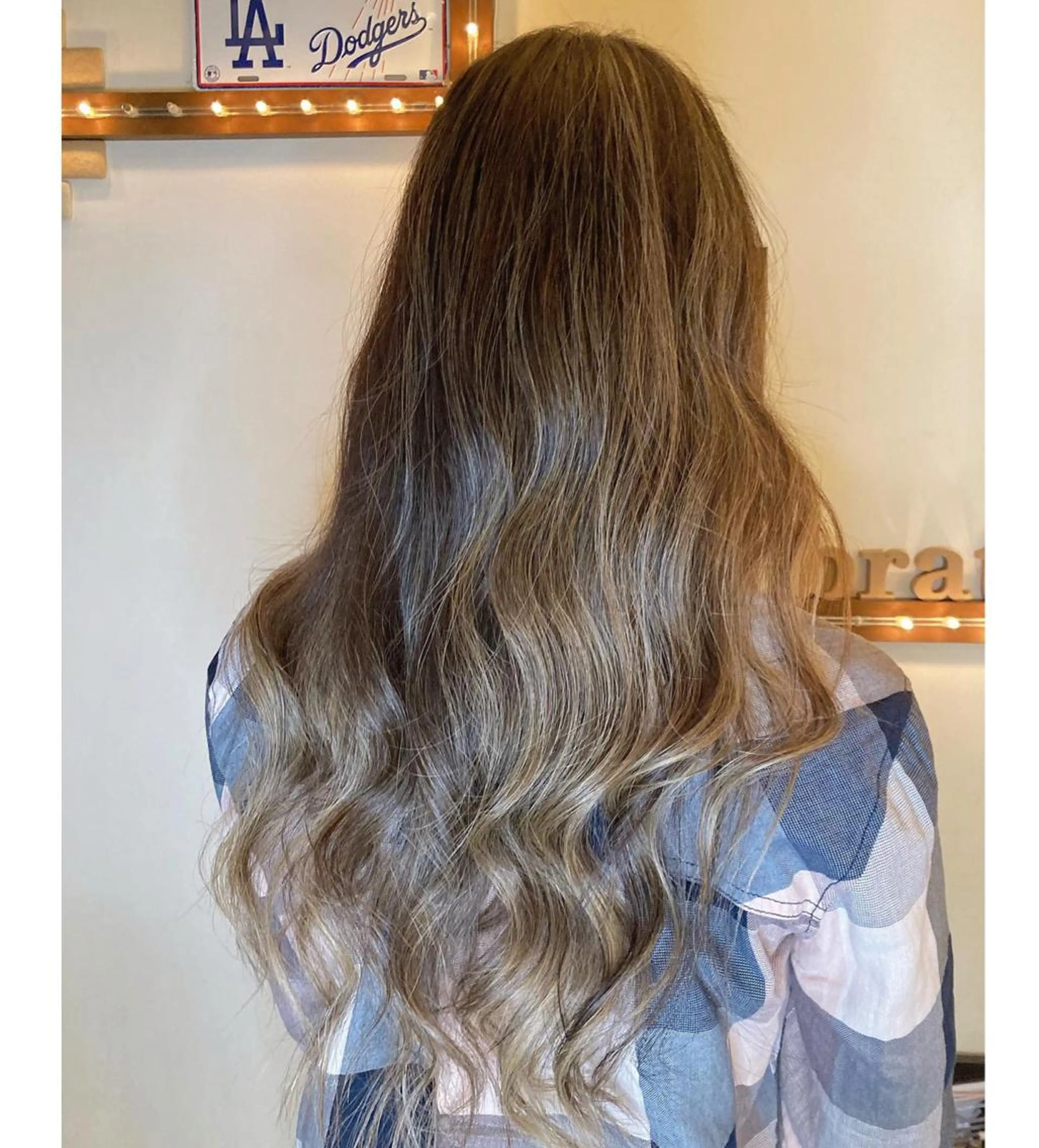 ロング カラー バレイヤージュ レイヤーカット 武内 由貴のヘアスタイル