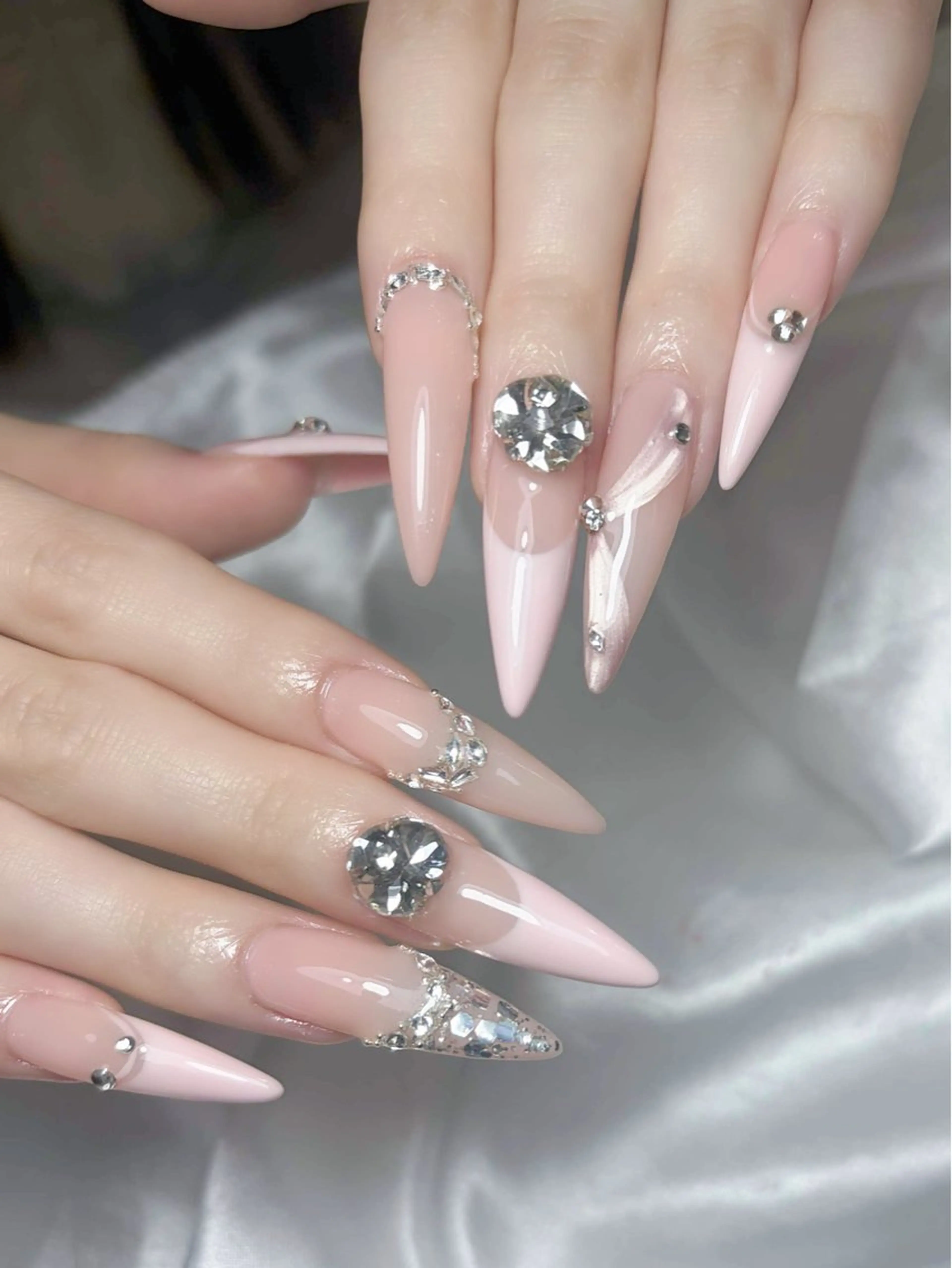 ネイル ハンドネイル LEELA NAIL STUDIO所属・LEELA NAIL STUDIOのネイルデザイン