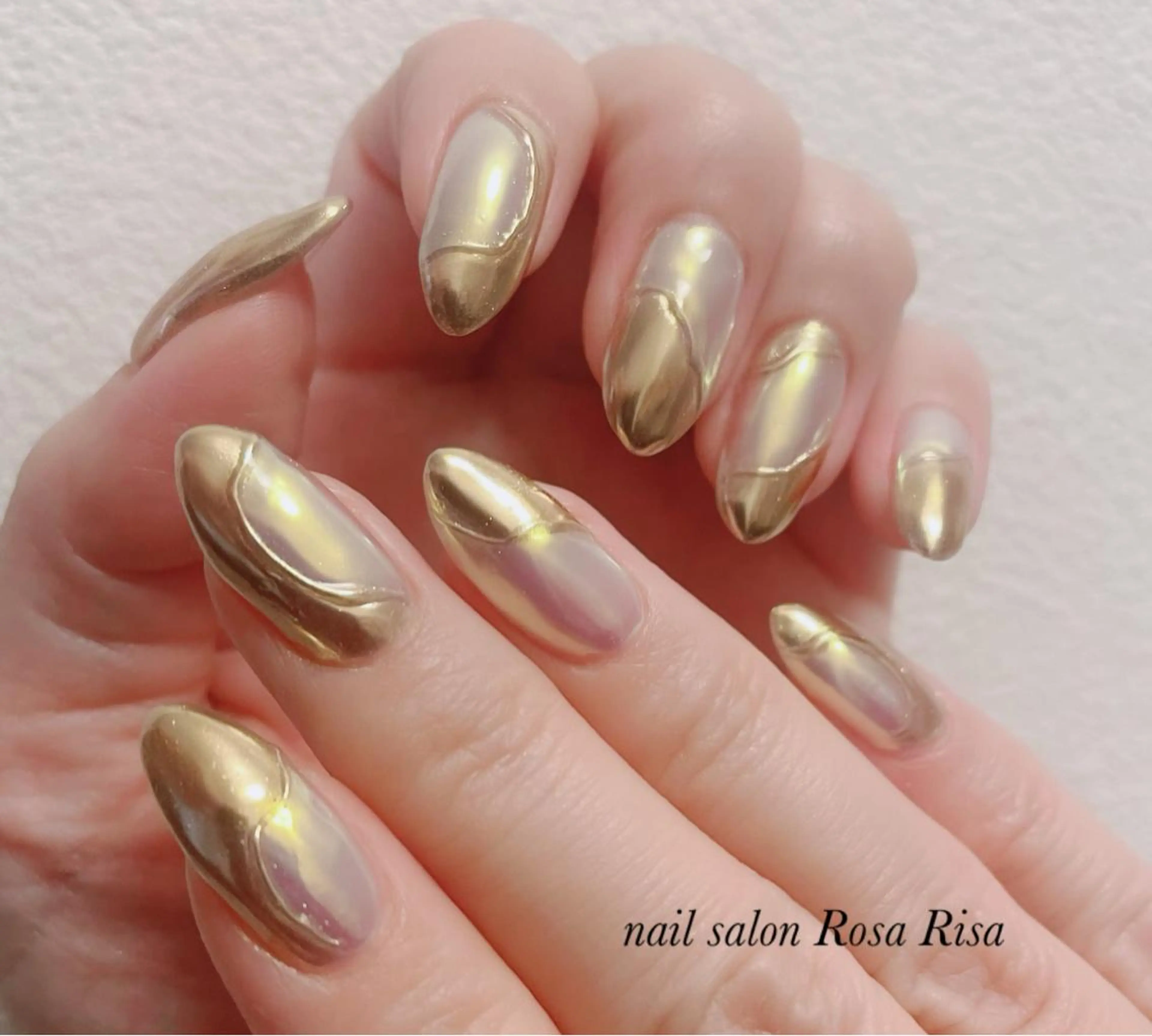 セミロング アイブロウ ネイルスタジオ シェイクユアハンズのネイルデザイン