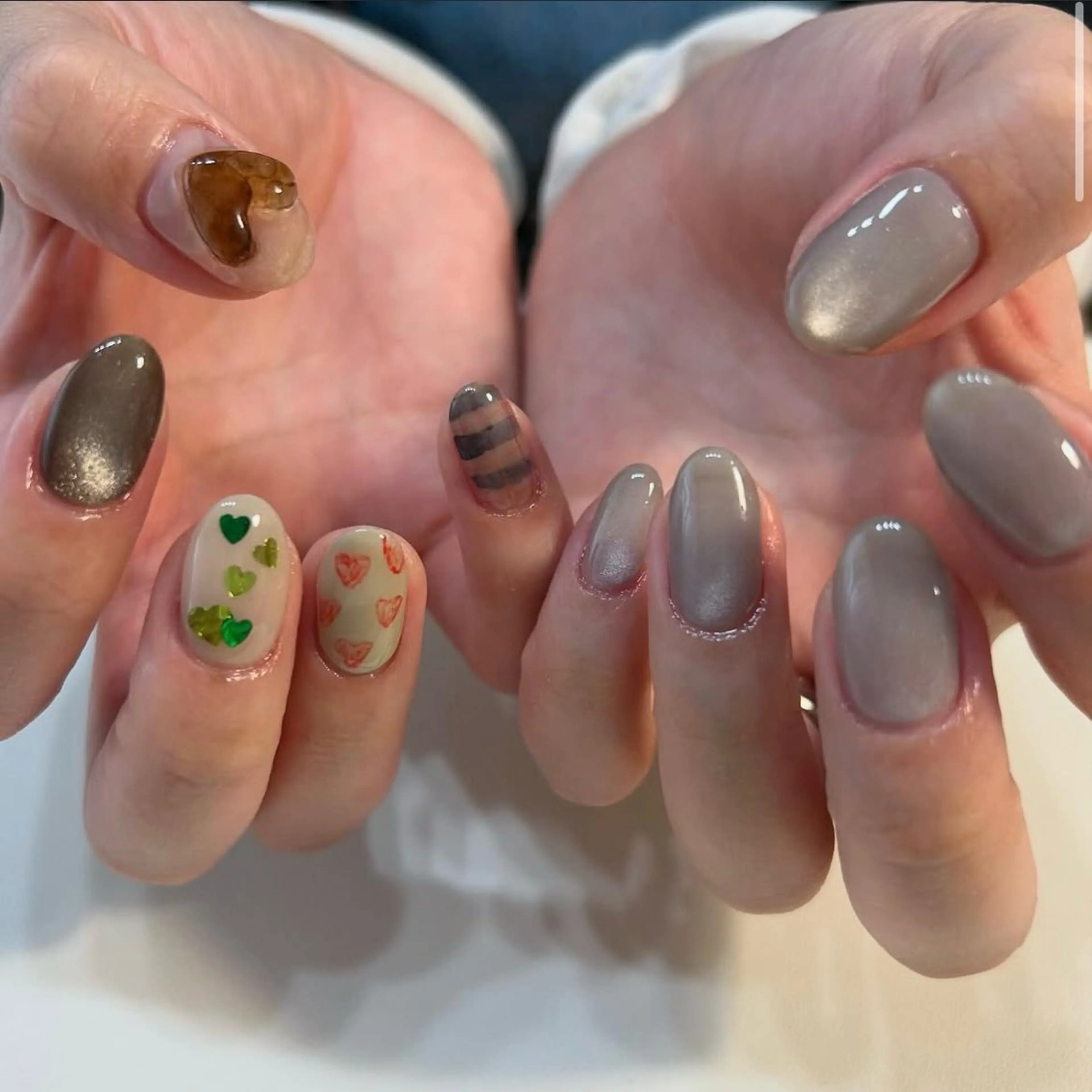 ネイル マグネットネイル tenoteno nailのネイルデザイン