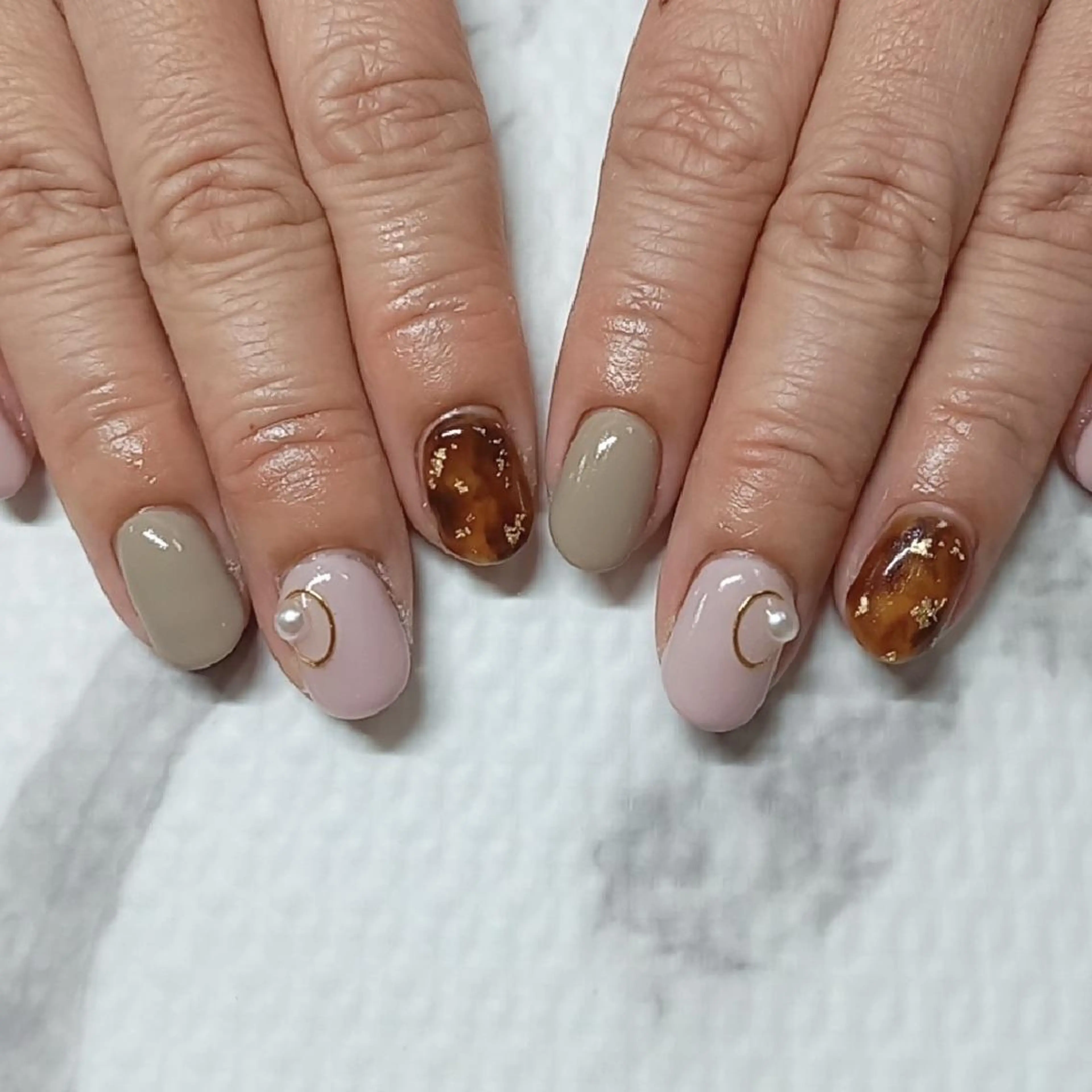 ネイル アニマル柄 べっ甲ネイル ブルー フットネイル グリーン Lily Roseスタッフ一同のマツエク・マツパデザイン