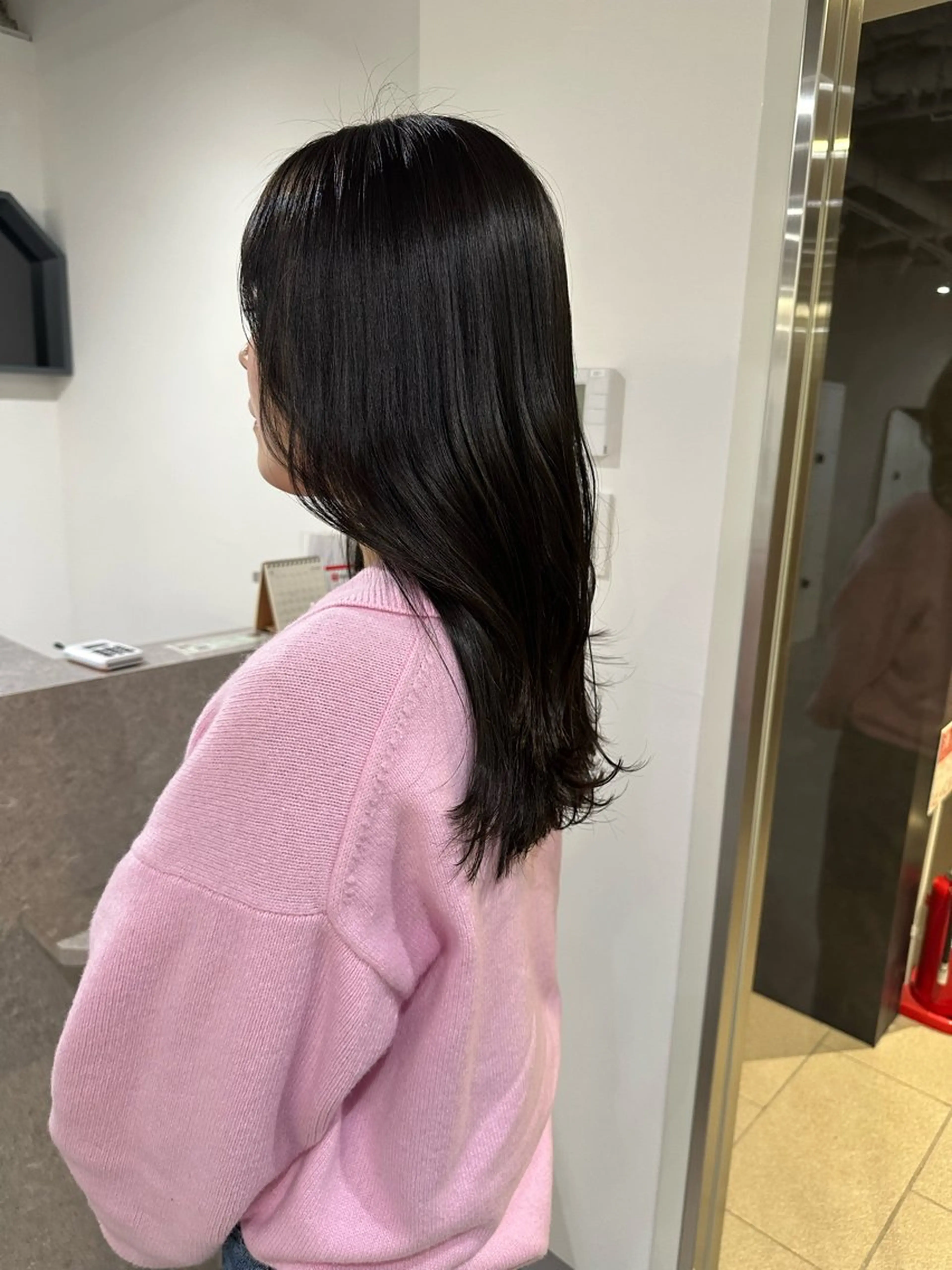 ロング 顔周りカット レイヤーカット カット ヘアカラー トリートメント アンニュイヘア/ 顔周りカット/眞弓萌のヘアスタイル