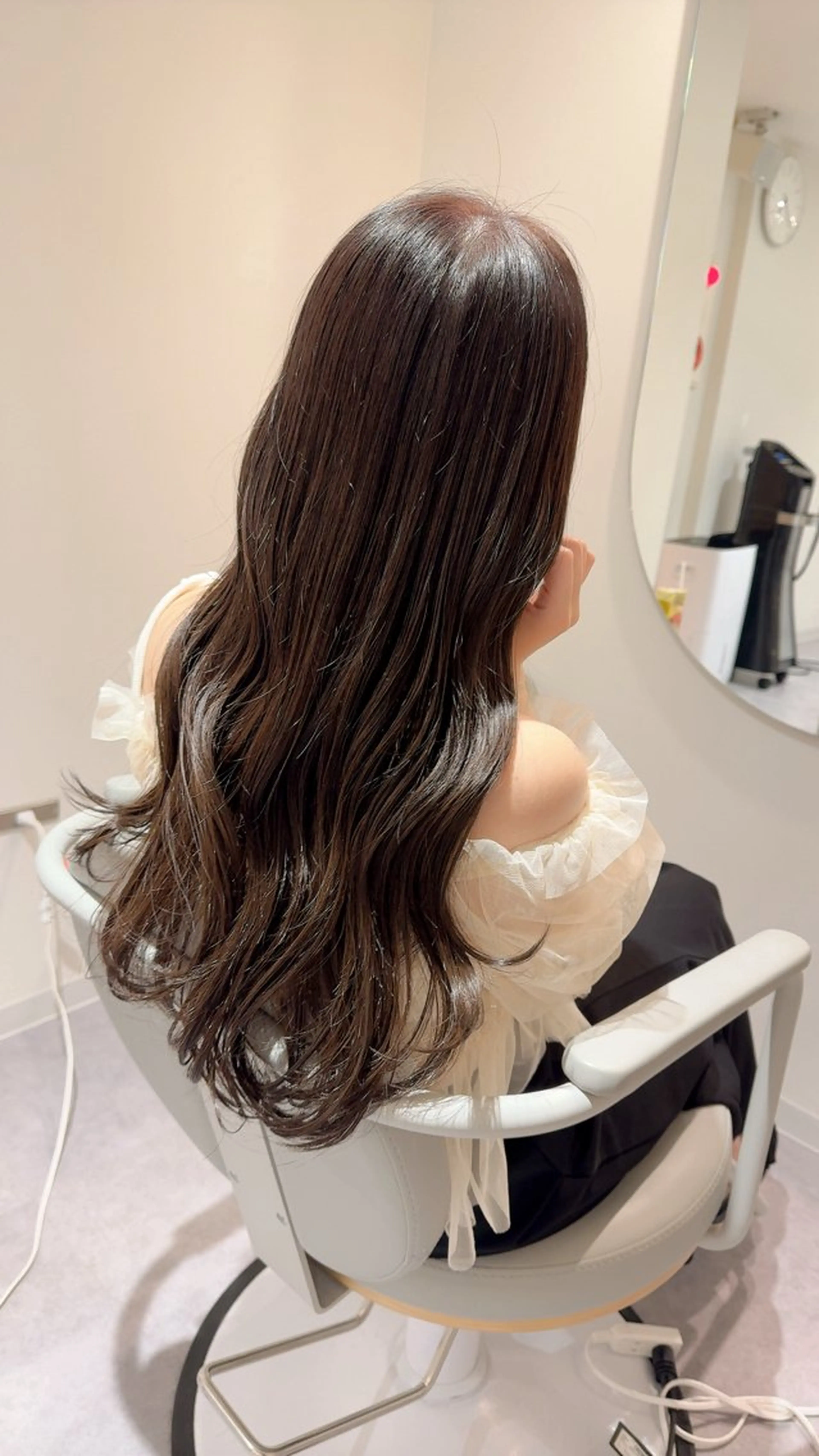 ロング カラー 髙井 麻帆のヘアスタイル