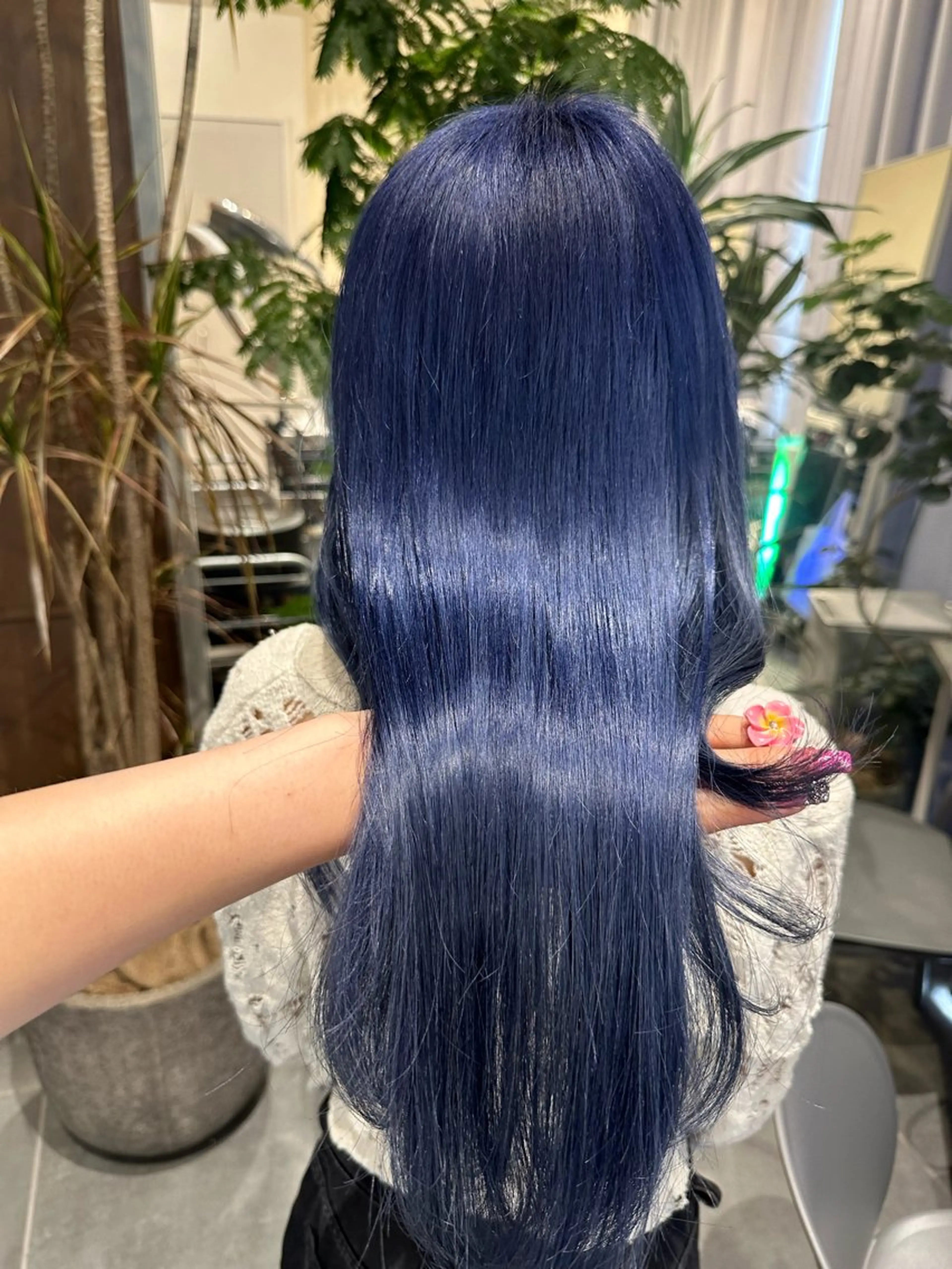 ロング カラー ブリーチ ブルーカラー ケアブリーチ ダブルカラー ハイトーンカラー ヘアカラー トリートメント salowin原宿iori所属・💋ハイトーンデザイ ンヘア💋A'nyuのヘアスタイル