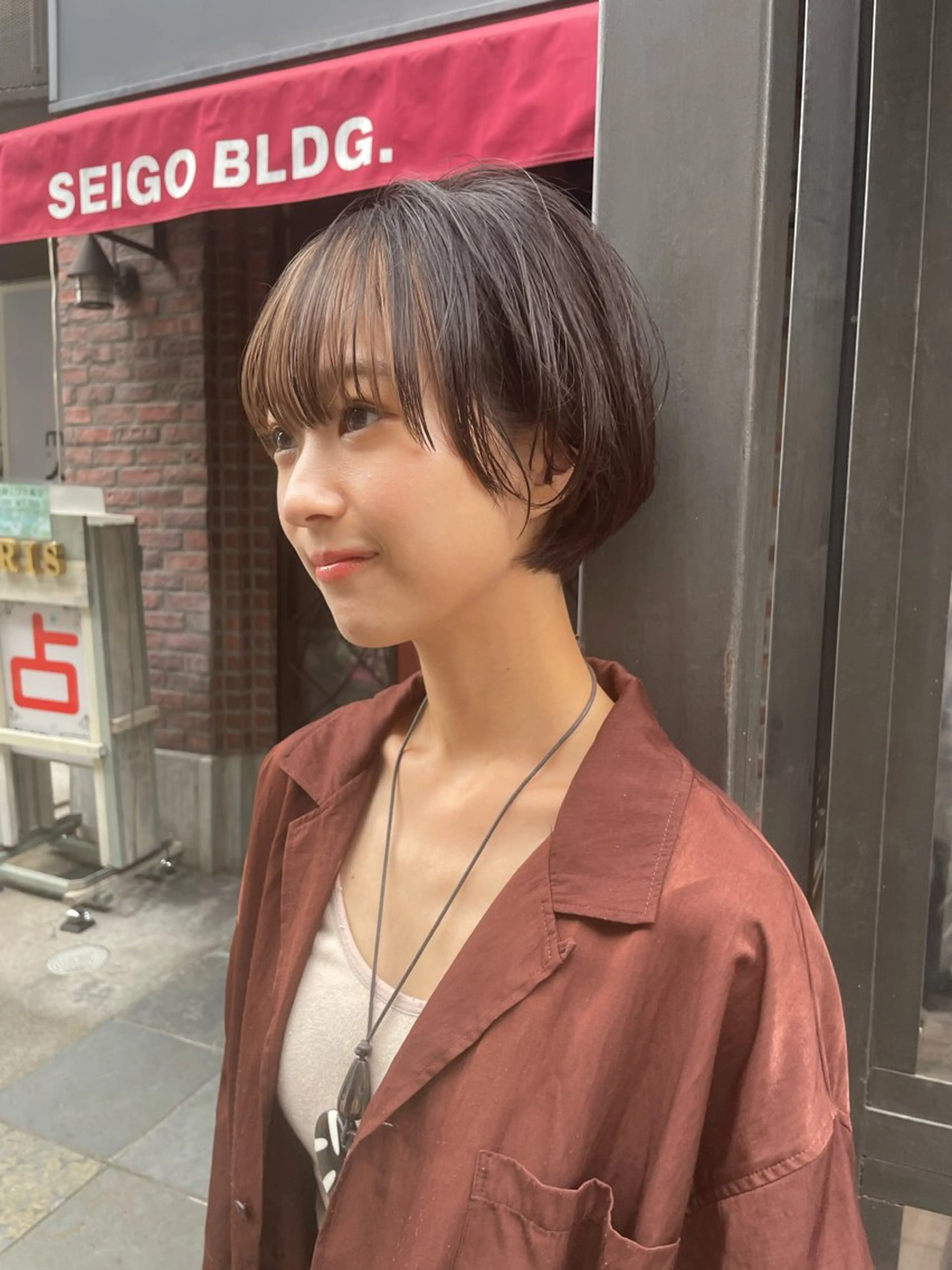 ショート カラー ダークグレー ボブウルフ／ボブ Satsuki【名駅のヘアスタイル