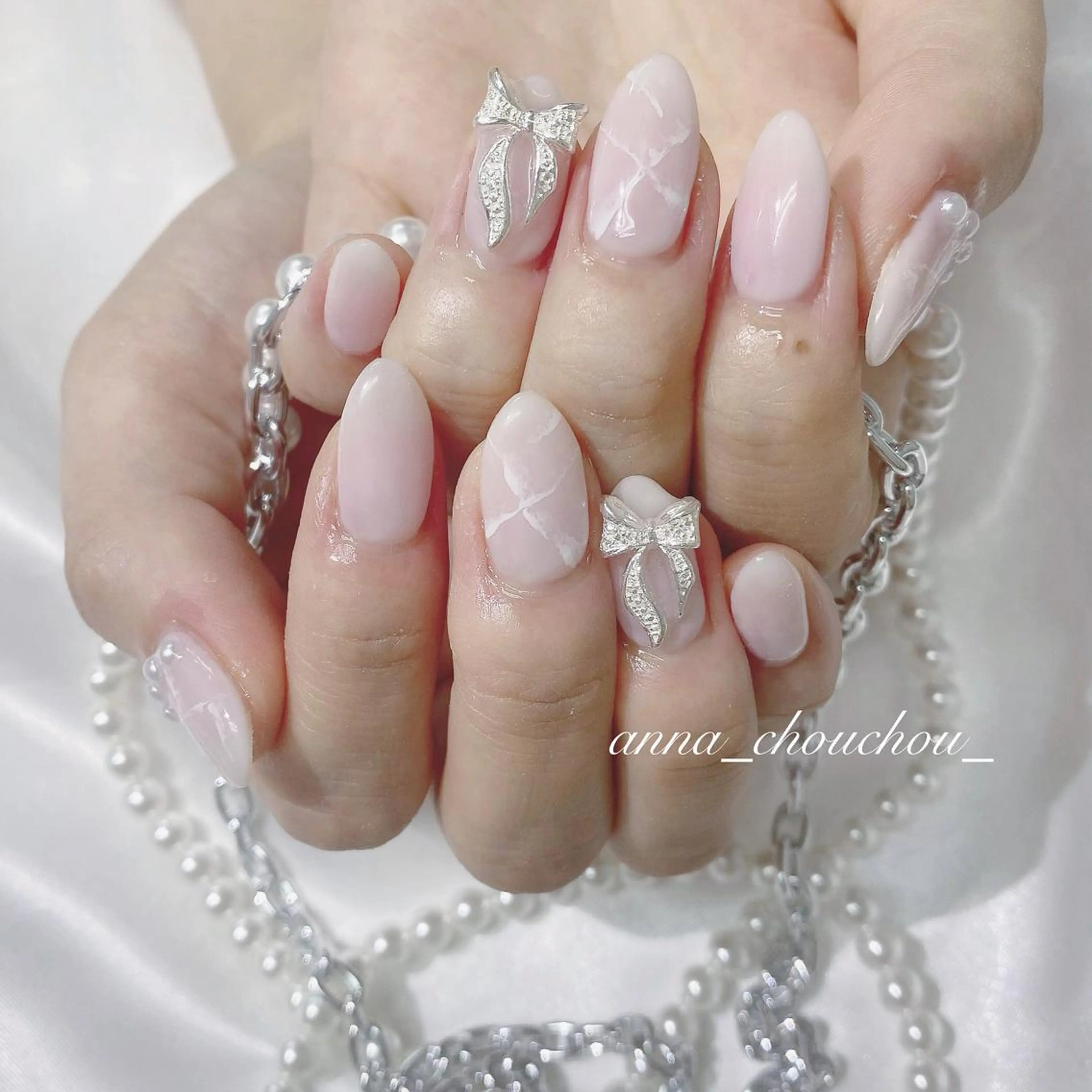 ネイル ガーリー リボン Anna Sano⭐️のネイルデザイン