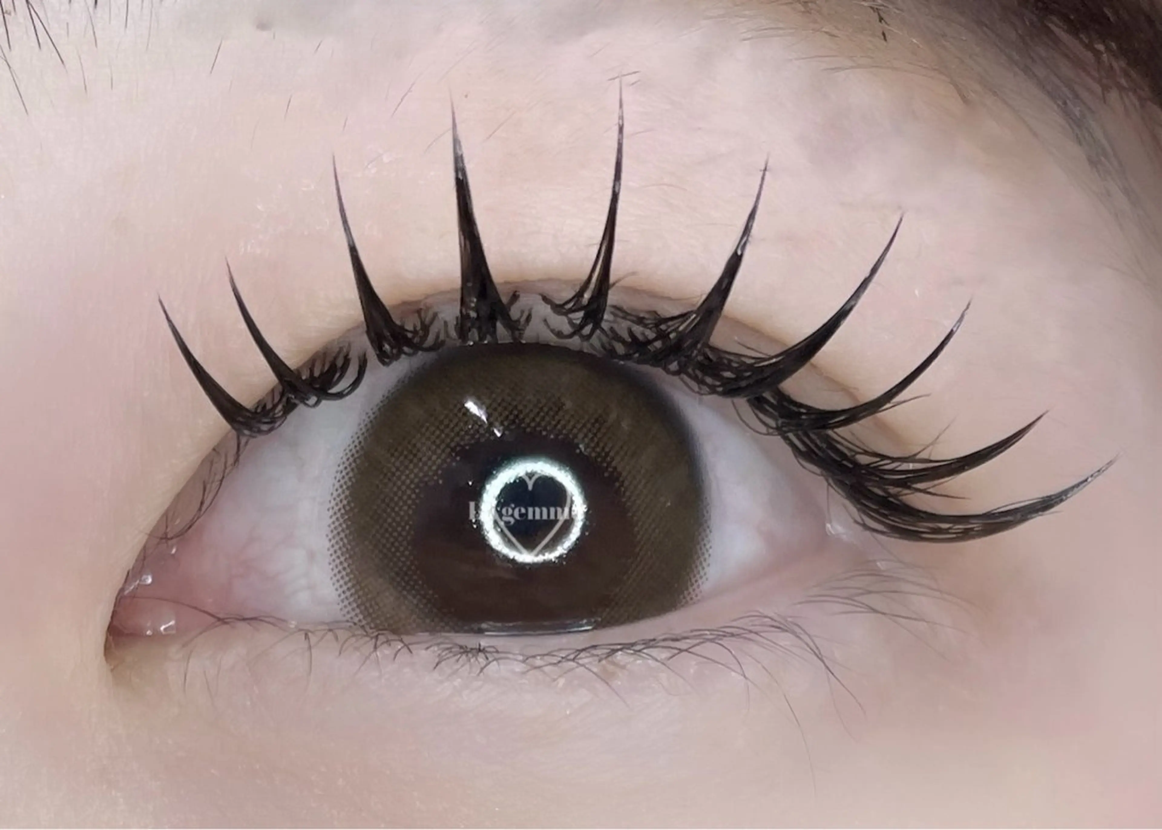 マツエク・マツパ バインドロック カラーマツエク フラットラッシュ 韓国風マツエク パリジェンヌラッシュリフト La gemme所属・La gemme💍 Tanahashiのマツエク・マツパデザイン