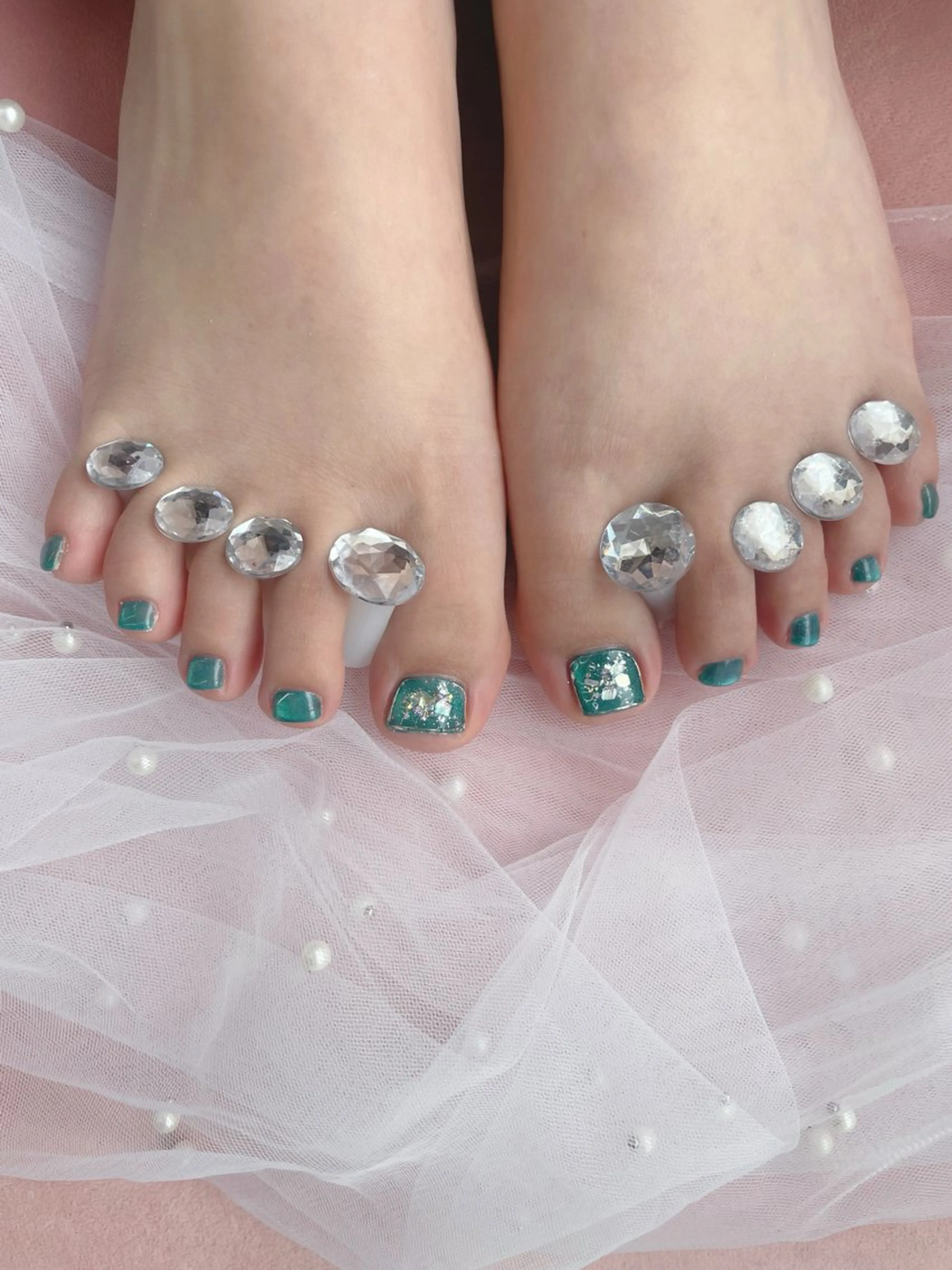 ワンカラー➕フット親指アート2本（オフあり）の写真