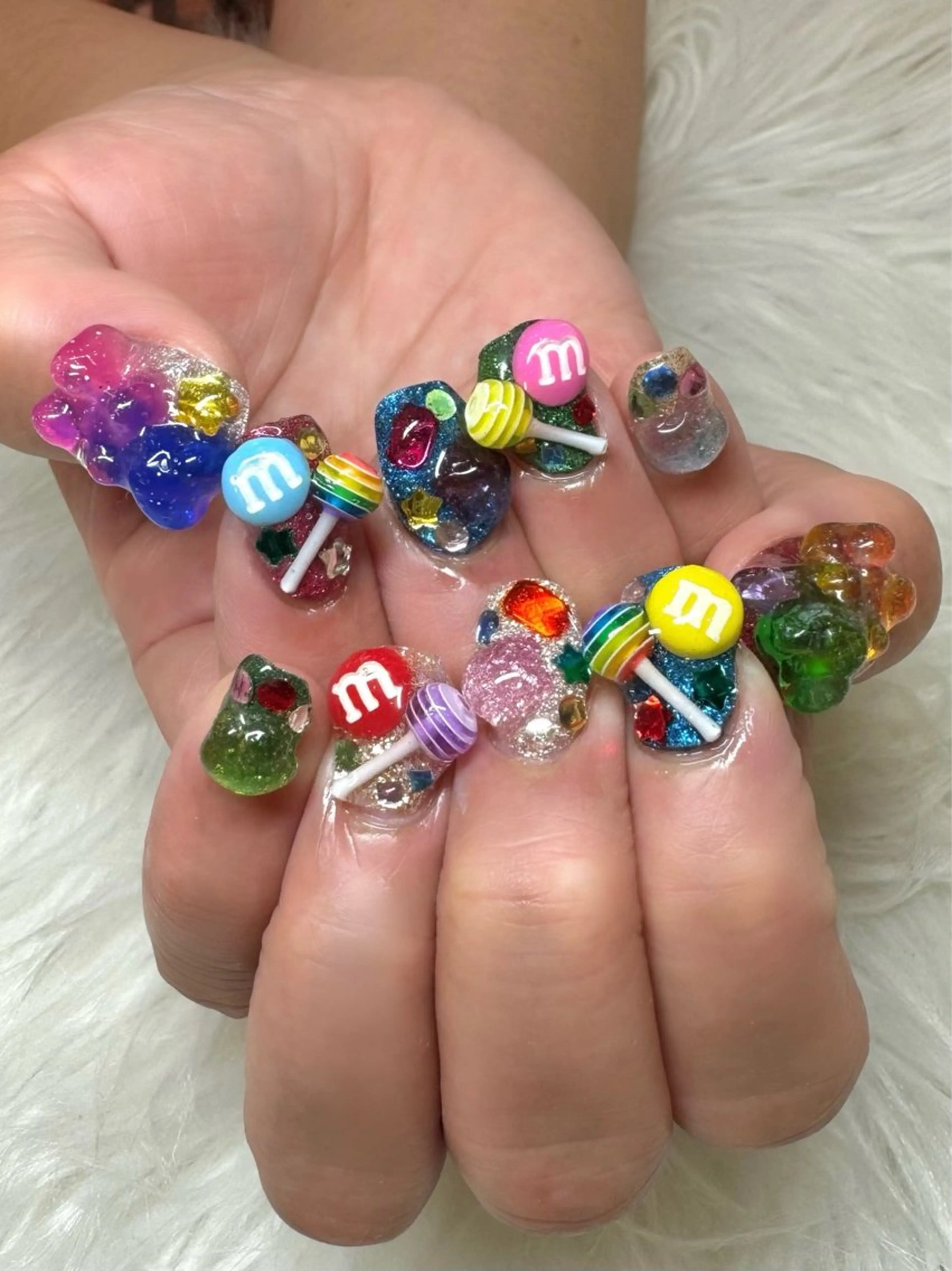 ネイル UnFLAIR 麻布十番店🧸NAOのネイルデザイン