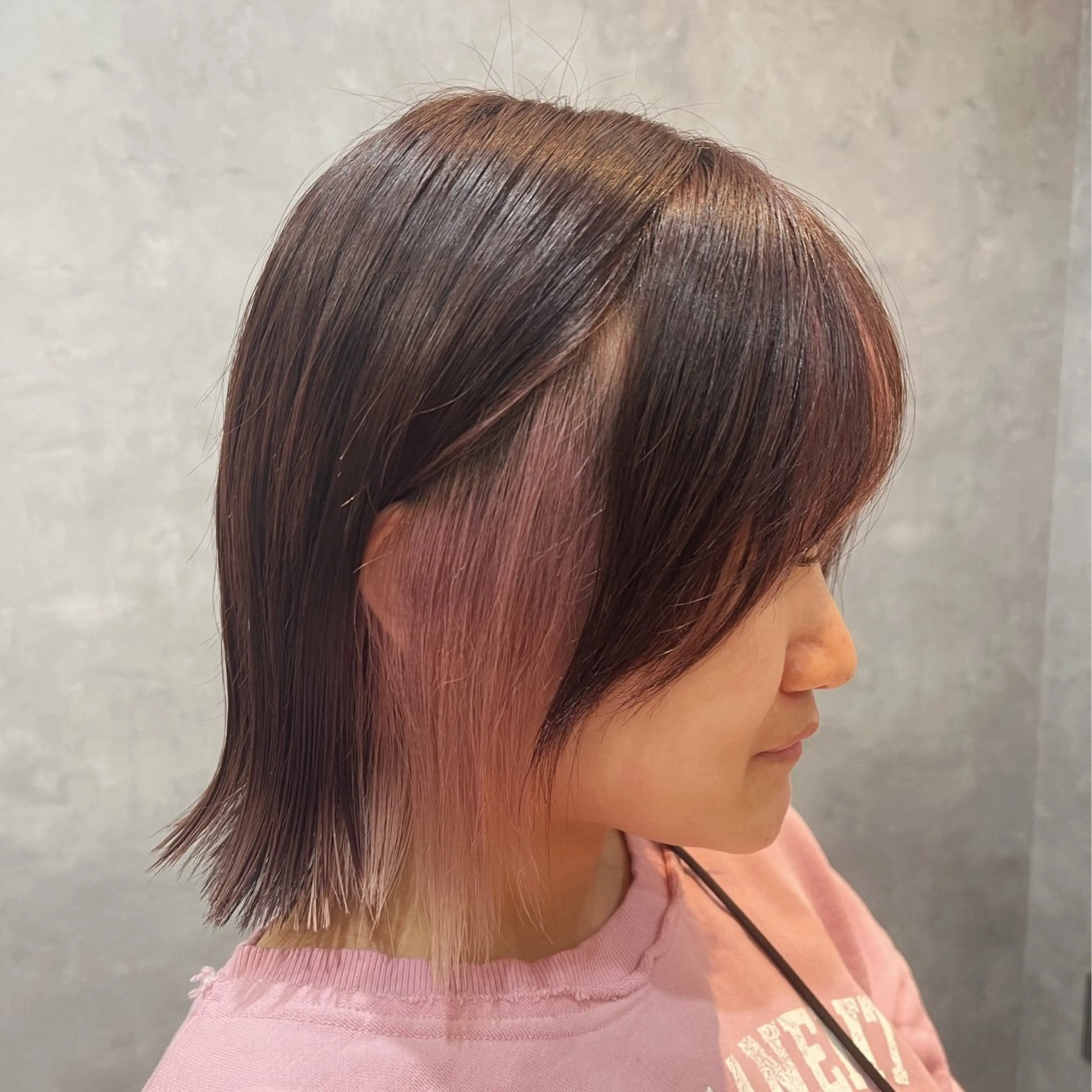 ミディアム カラー アッシュ ベージュカラー ケアカラー グレージュ くびれヘア 中村 ひなたのヘアスタイル