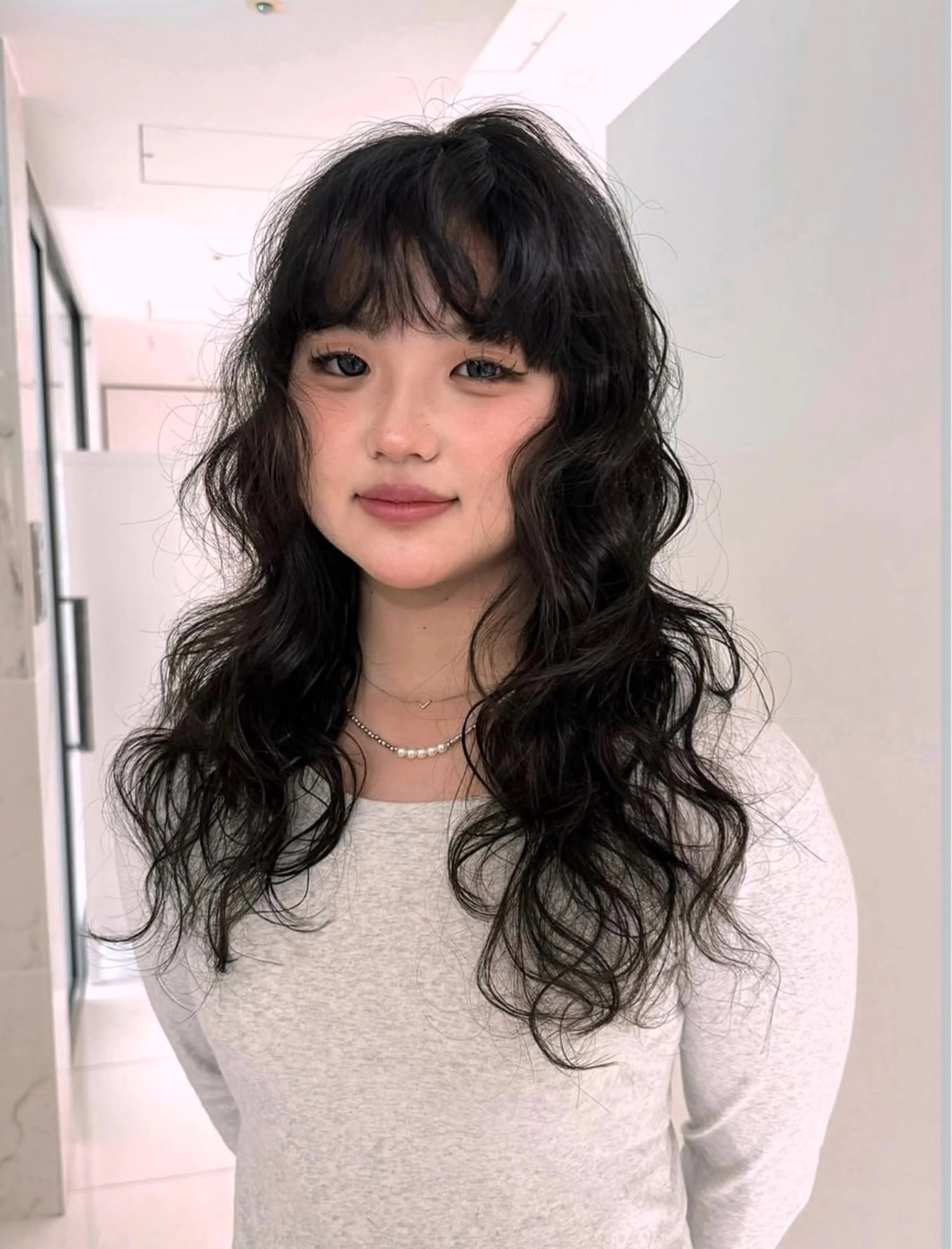 ロング ハイレイヤー レイヤーカット カット パーマ トリートメント 峯本 つばめのヘアスタイル