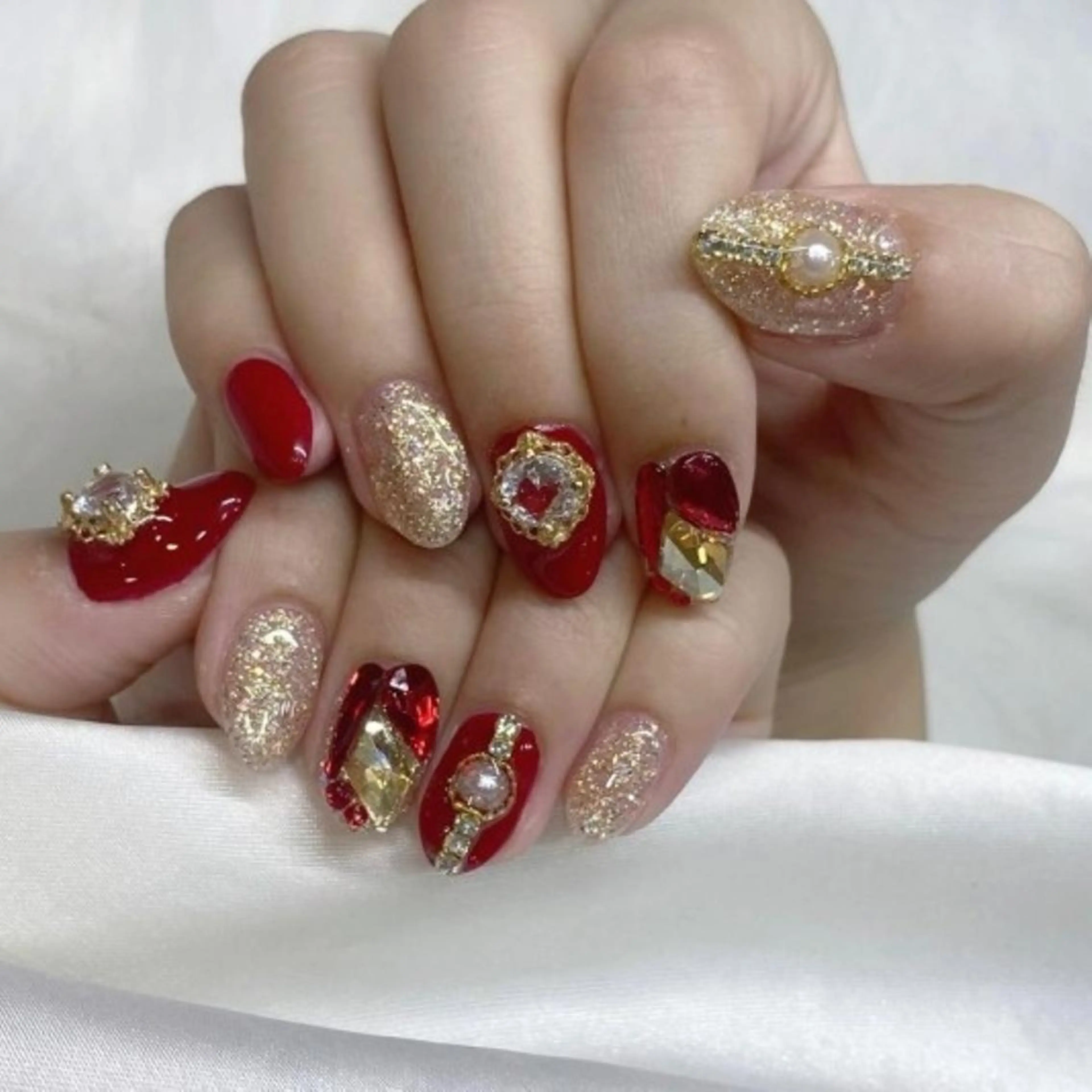 ミディアム ネイル ネイリストゆか💅 長さだし、深爪矯正のネイルデザイン