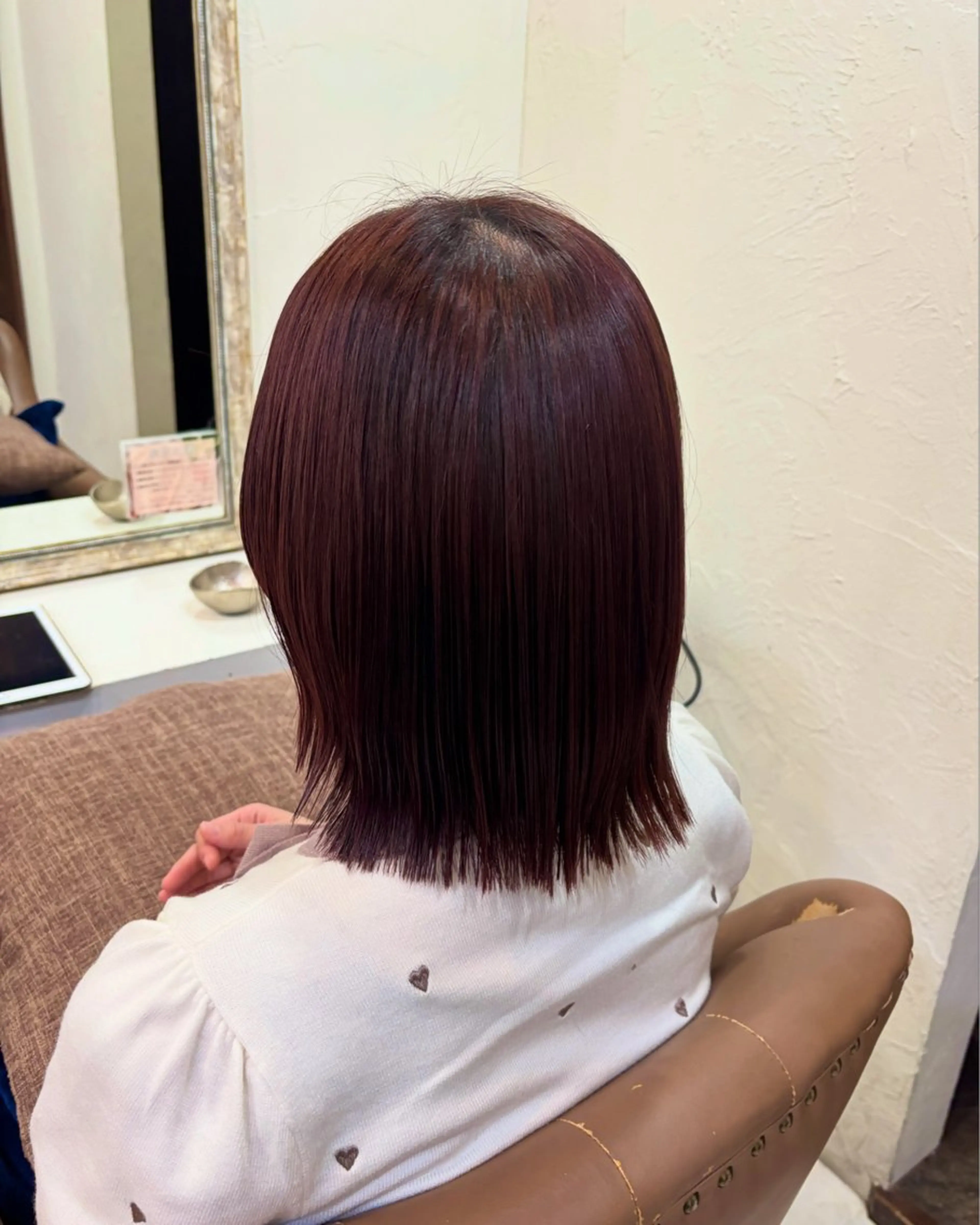 ミディアム カラー カシス レッドカラー カット ヘアカラー トリートメント Ｆ.まひろ🎀 暖色カラー／ベージュのヘアスタイル