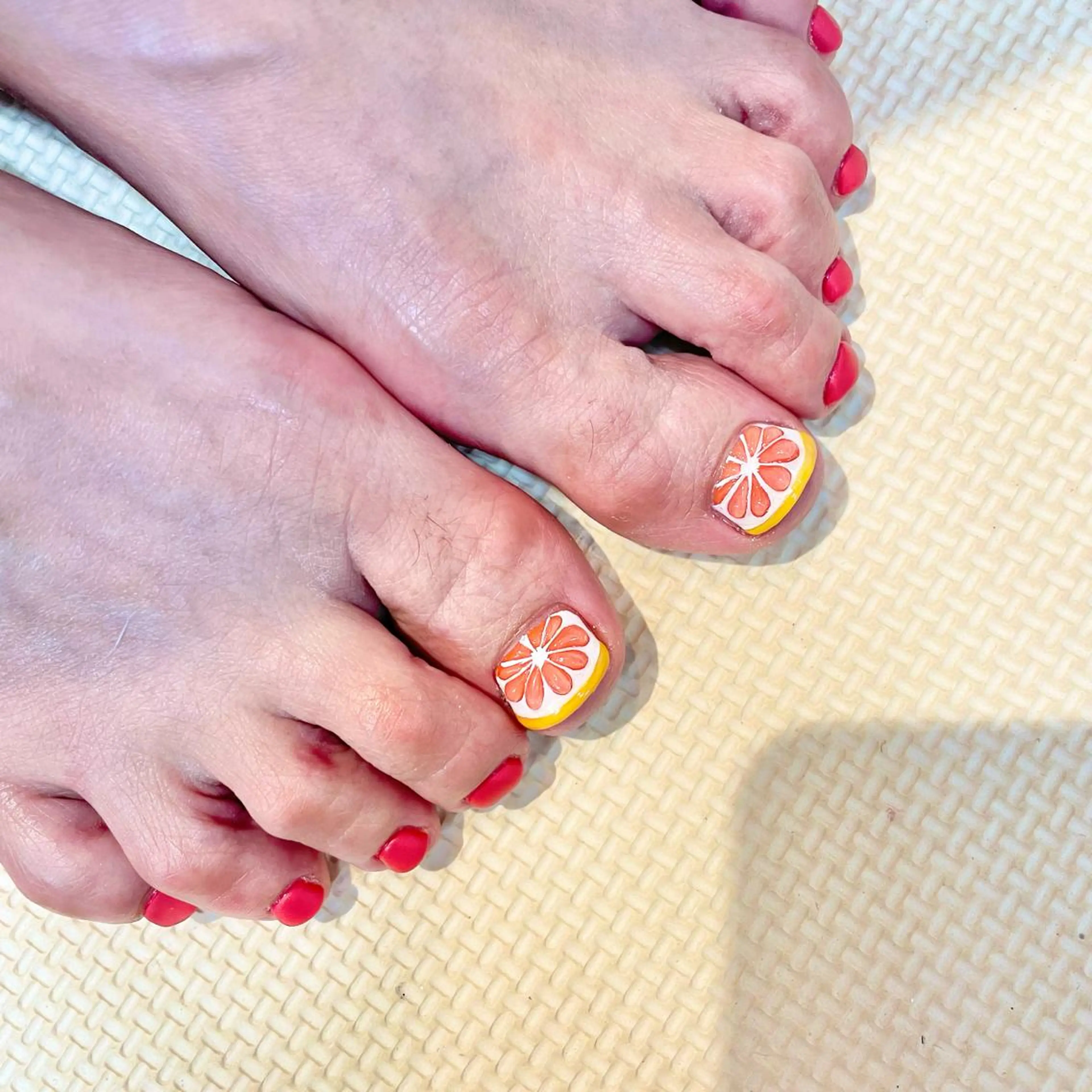 ネイル イースター フットネイル フレンチネイル ジェルネイル ガラスフレンチ フットネイル .N YUKIのネイルデザイン