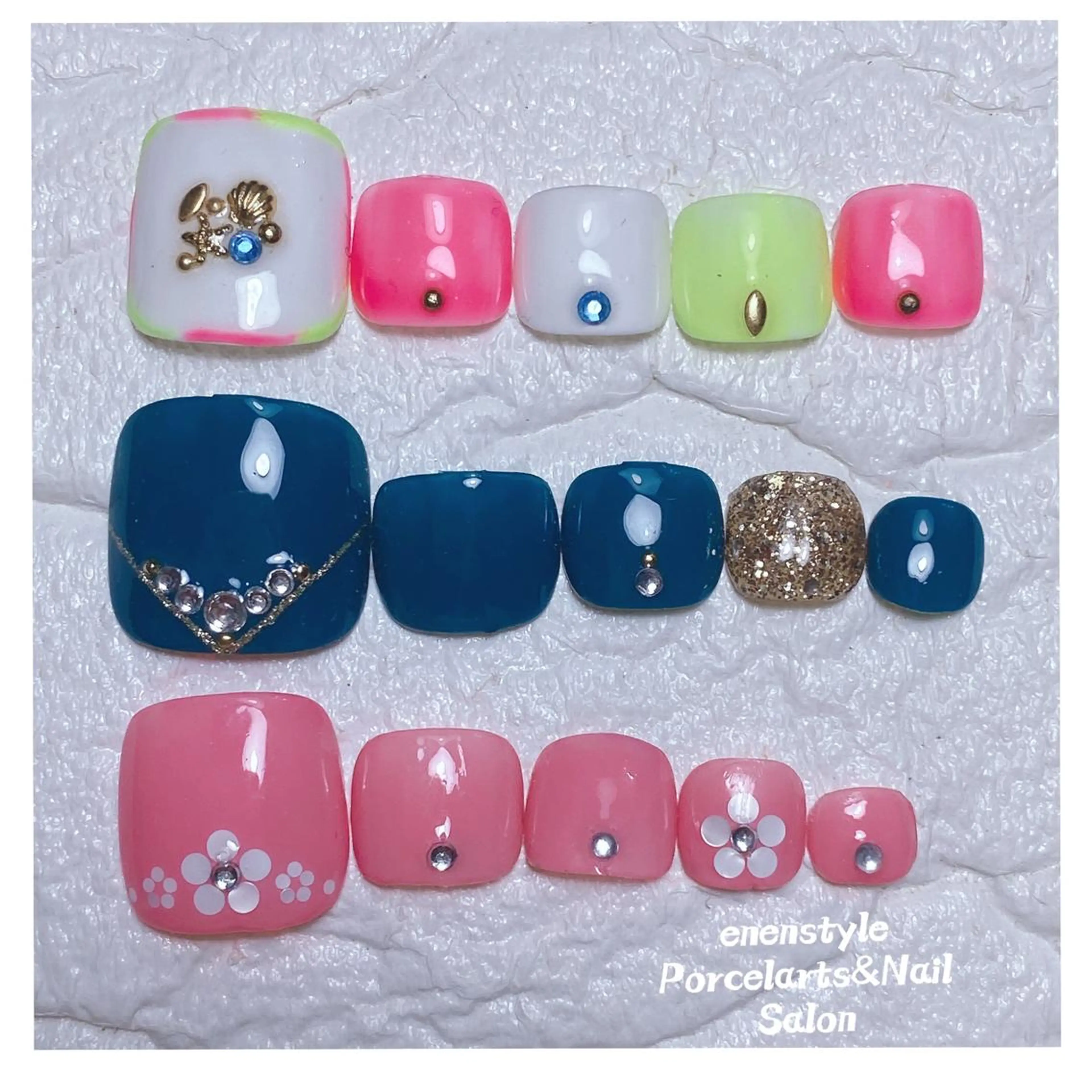 ミディアム ネイル 👑enen style👑のネイルデザイン