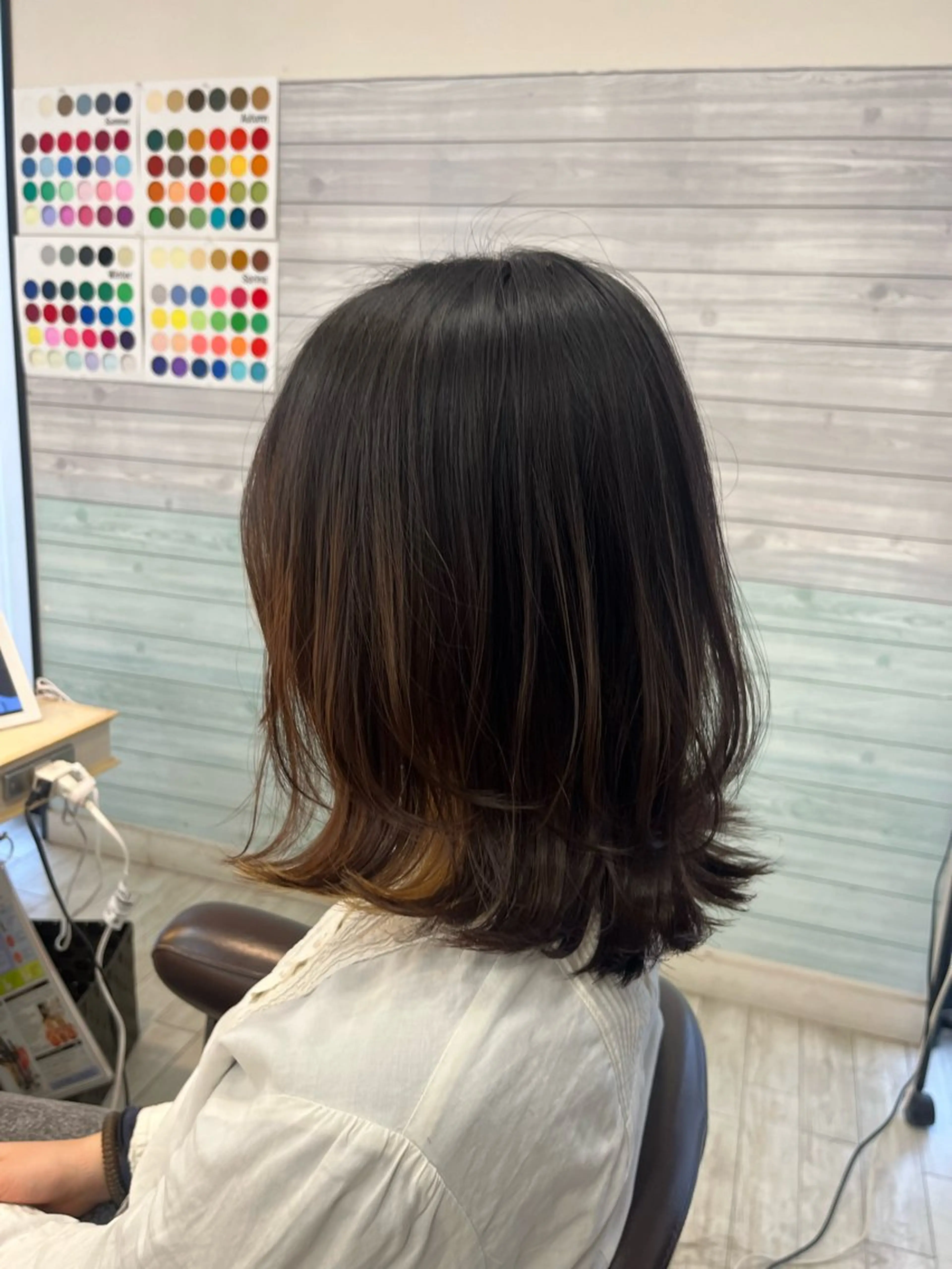 ミディアム KEEN.渋沢/ 横溝小夏のヘアスタイル