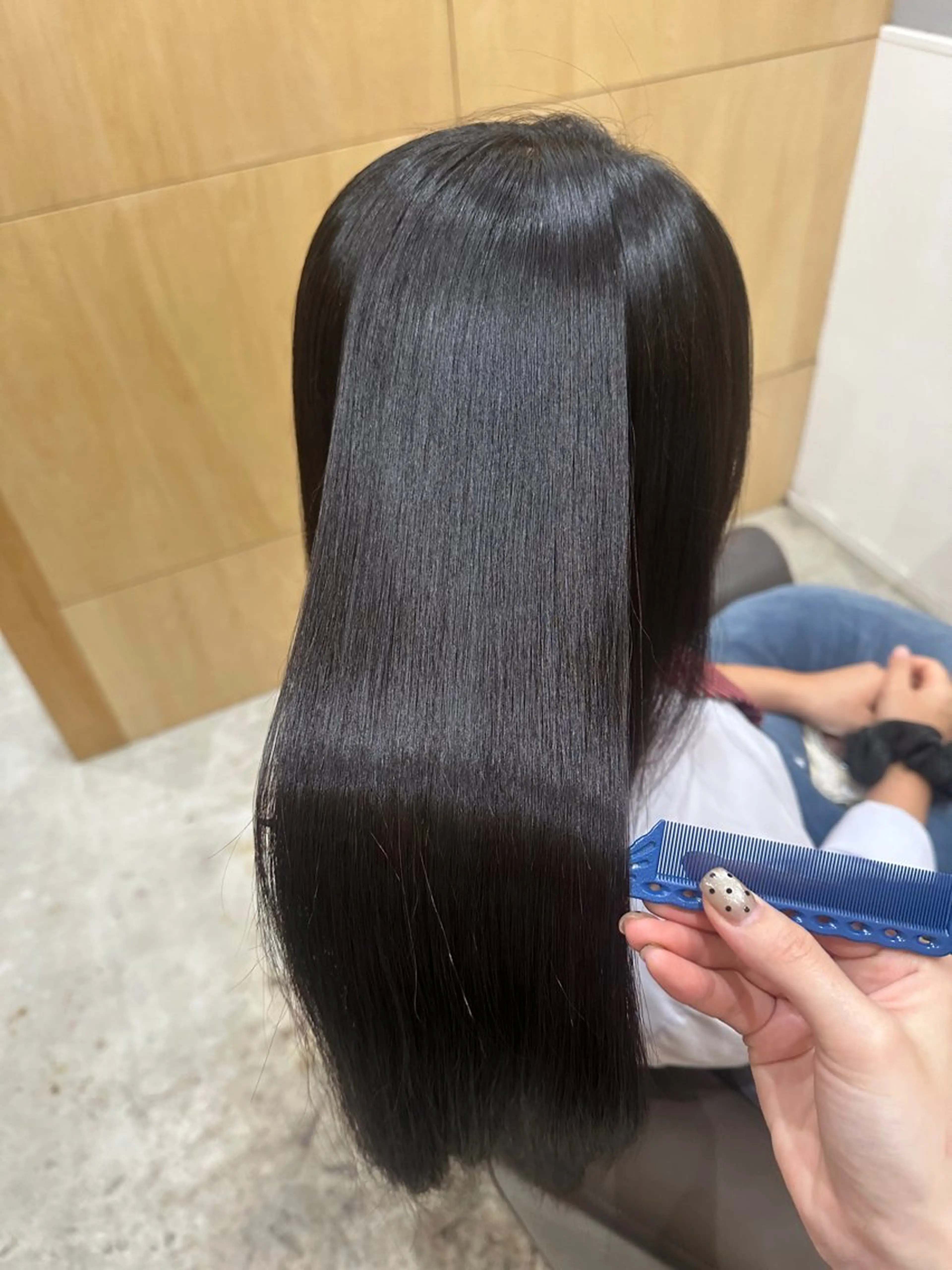 ミディアム 髪質改善 トリートメント ヘアカラー トリートメント miloc MOMOKAのヘアスタイル