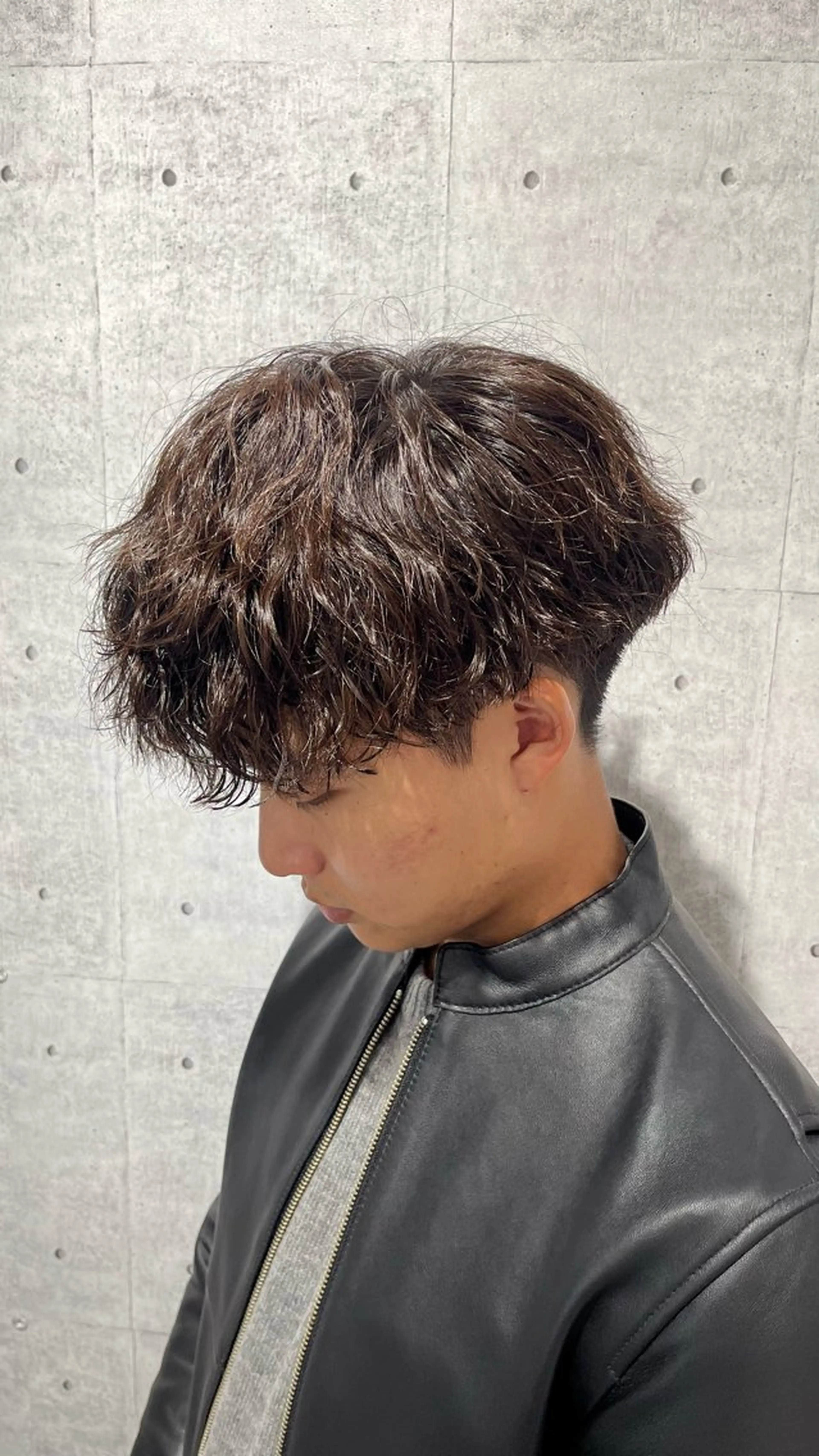パーマ メンズ メンズパーマ ツイストスパイラルパーマ スパイラルパーマ カット パーマ トリートメント ヘアセット 【メンズパーマ✨️ フェザーパーマ】岩城のヘアスタイル