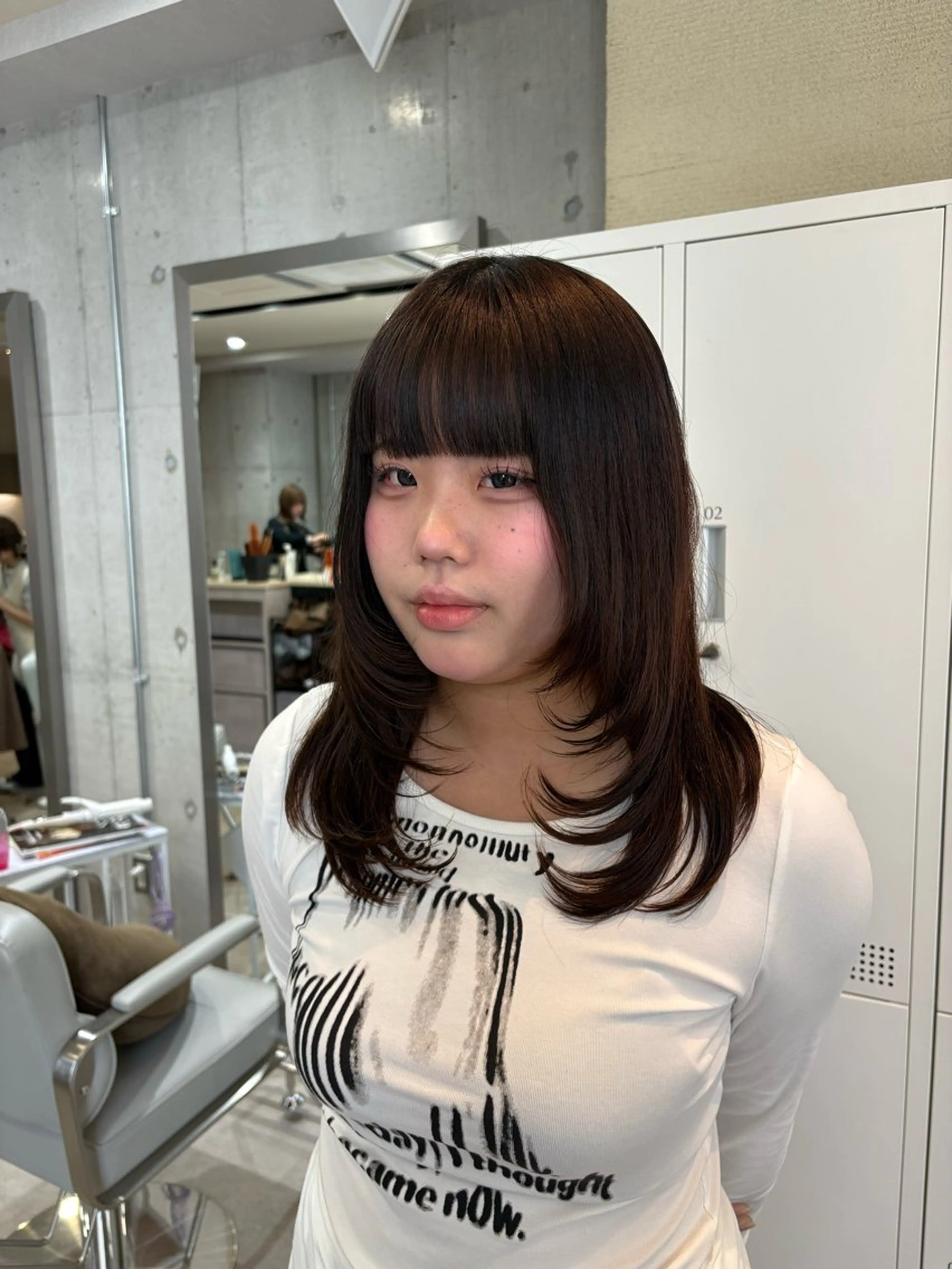 ミディアム .AIRI🌼 暖色/ぱつっとぼぶのヘアスタイル